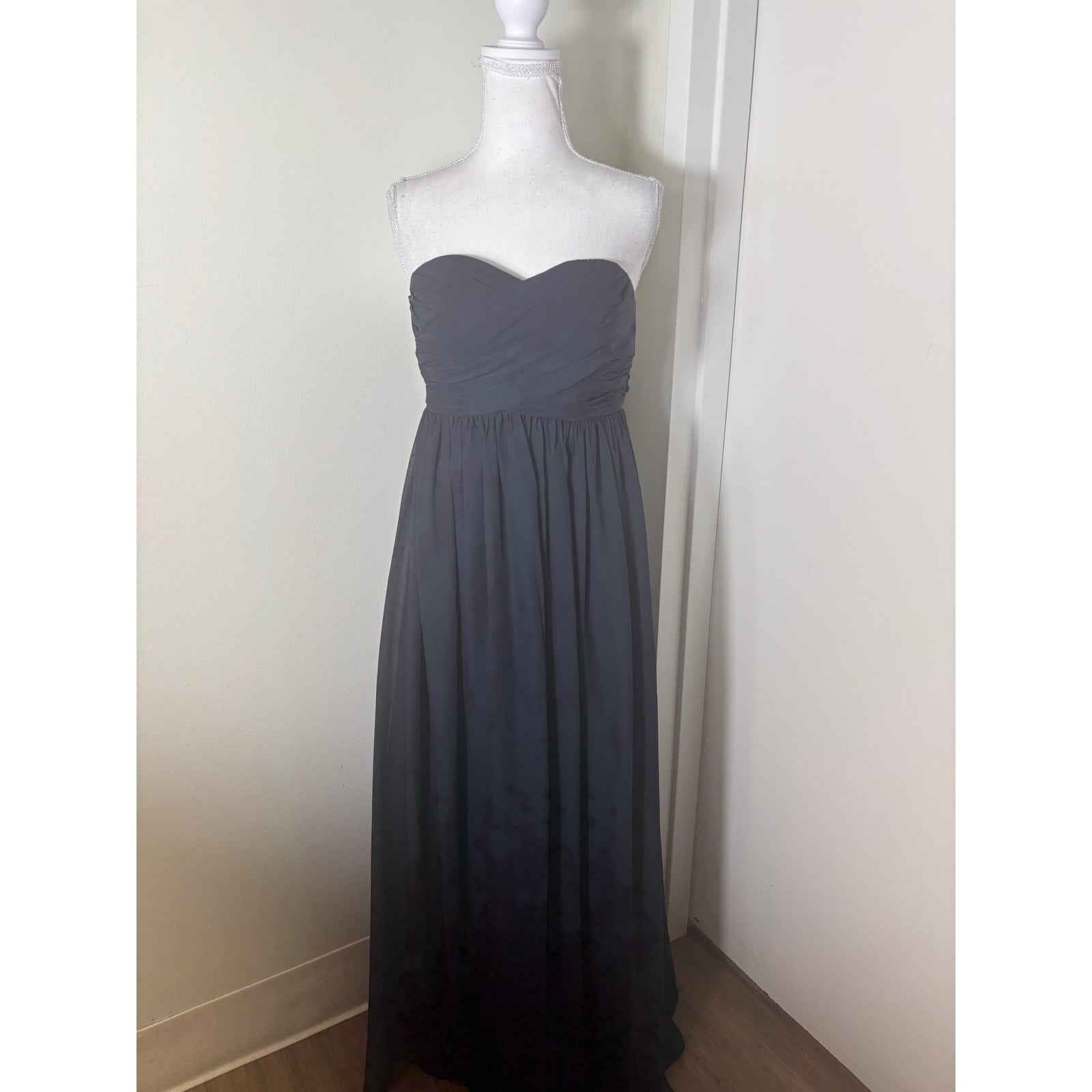 Gorgeous navy 
Strapless Flowy Floor Length Empire Style Evening Gown Sz 2