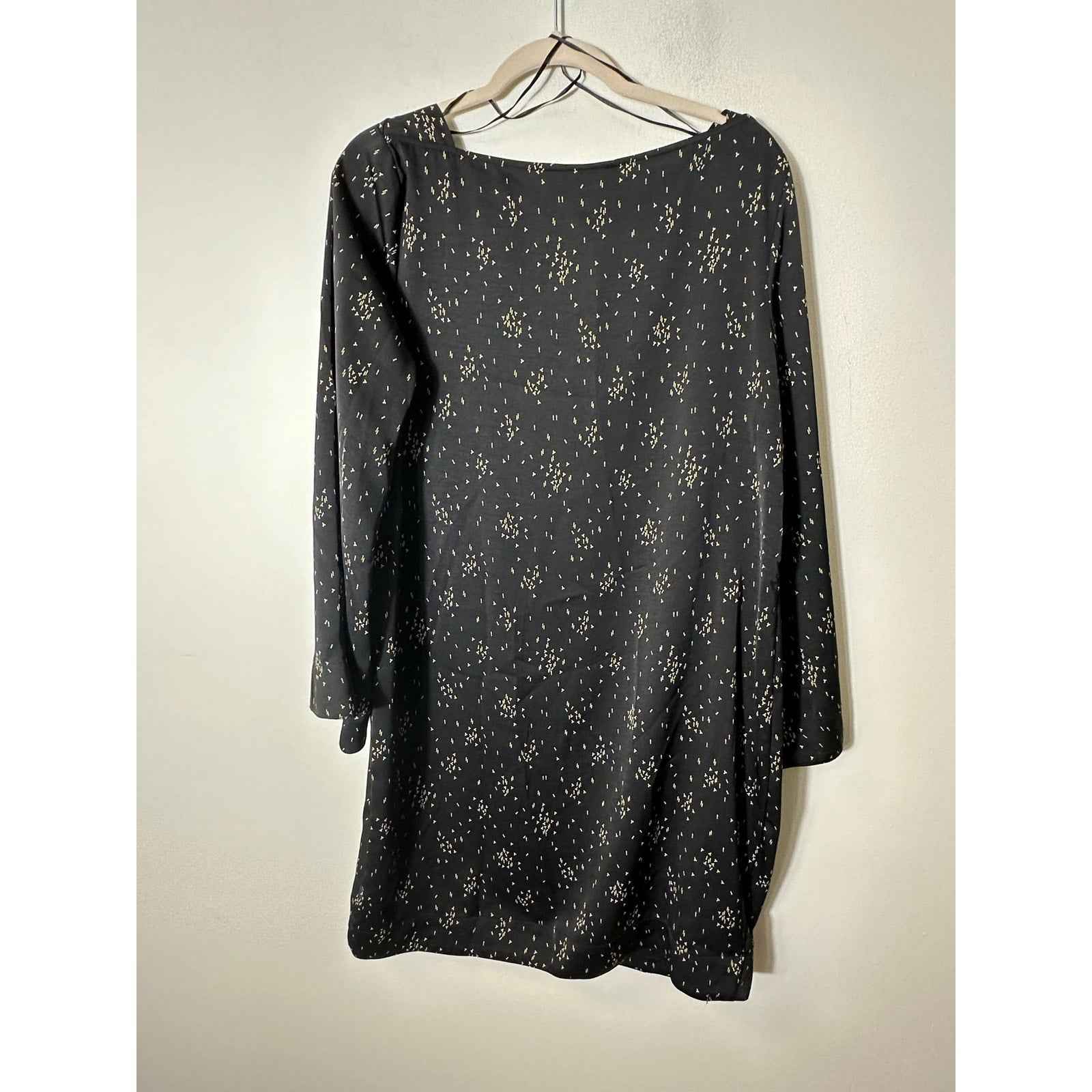 NWOT Prologue Black and Gold Midi Length Shift Dress Sz. M