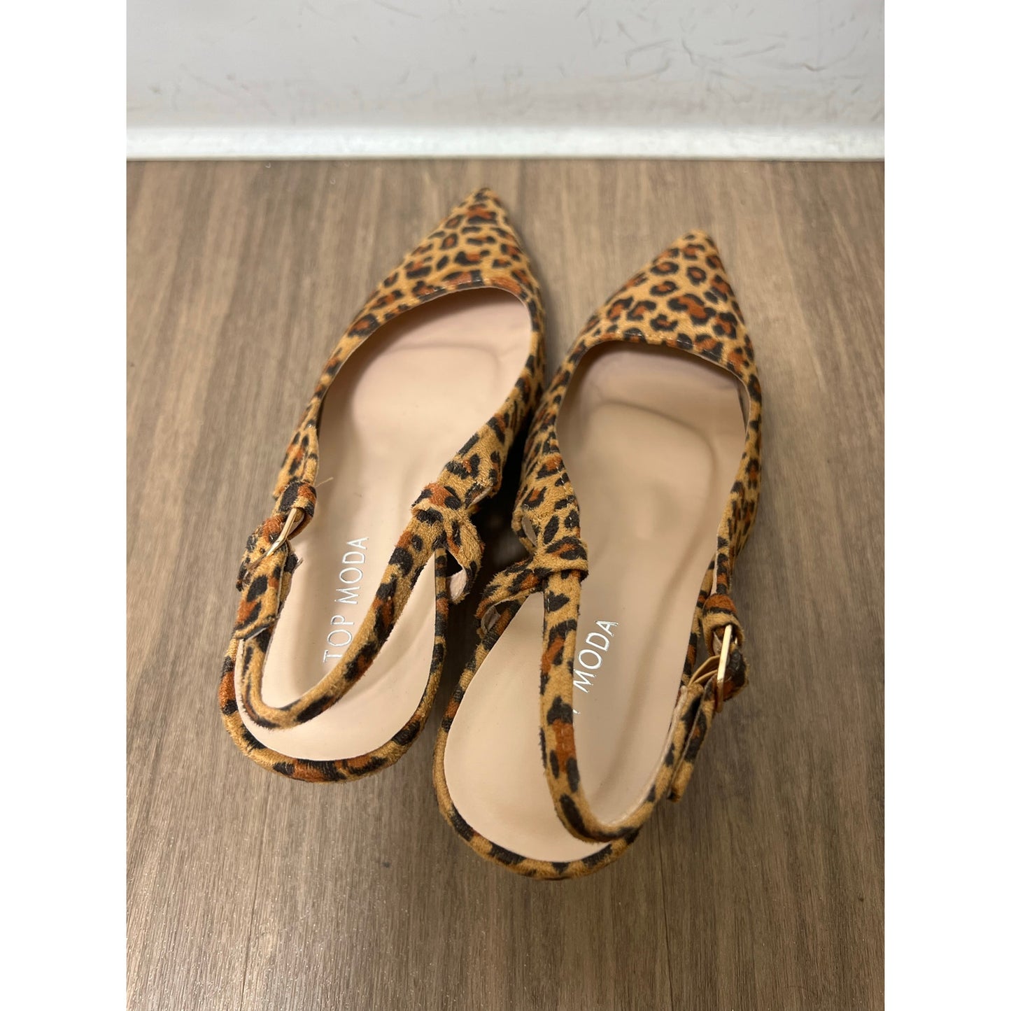 Top Moda Leopard Print Sling Back Pointed Toe Heels Sz 8
