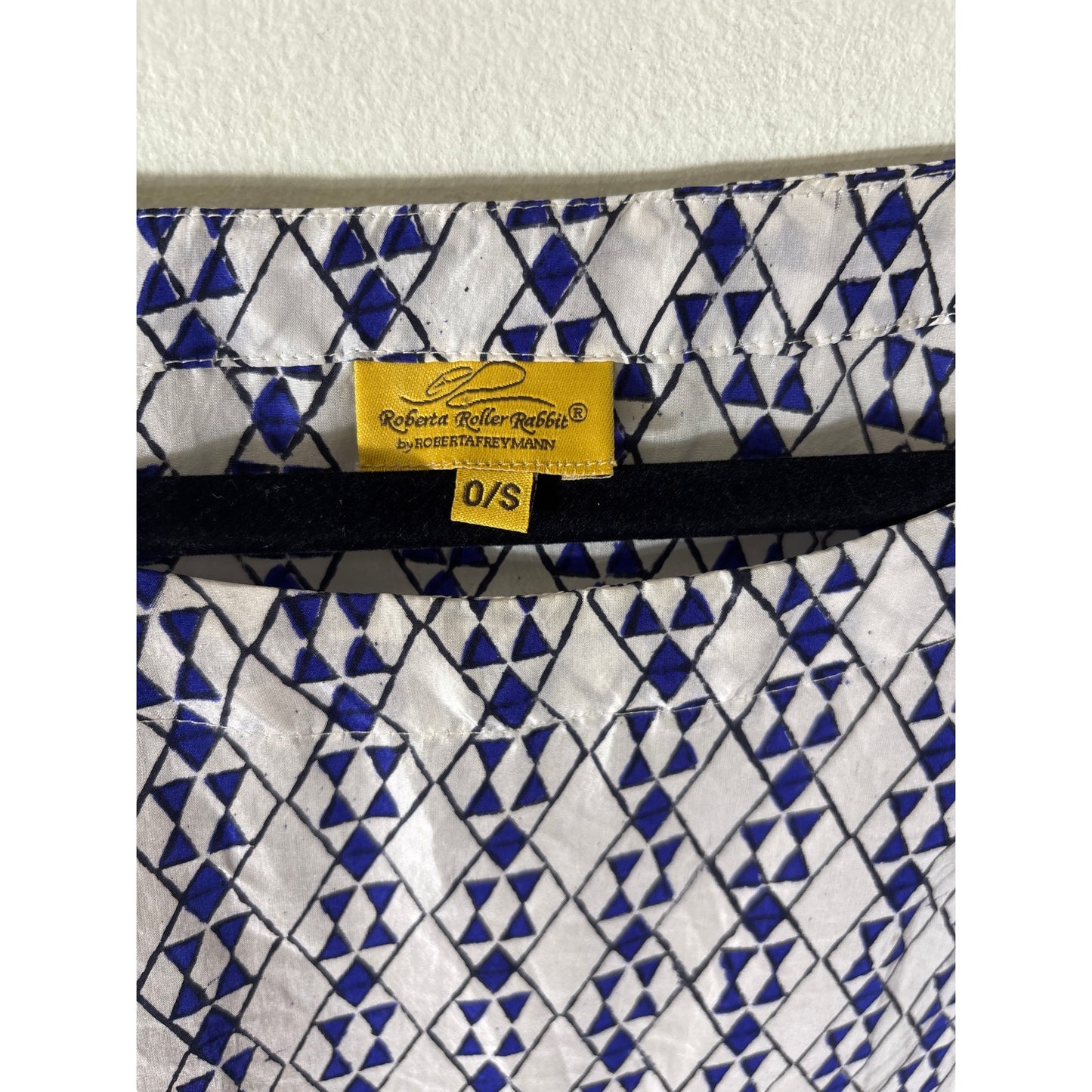 Roller Rabbit Blue and White Top Sz0/S