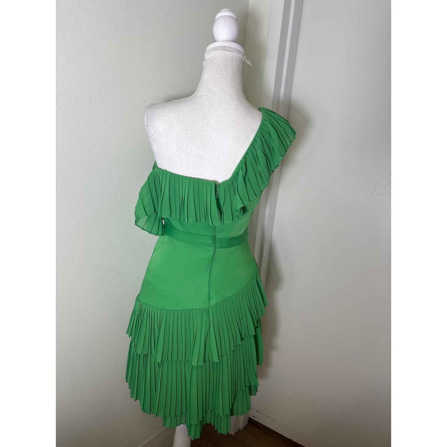 BCBG Kelly Green Pleated Ruffle Mini Cocktail Dress Sz 2