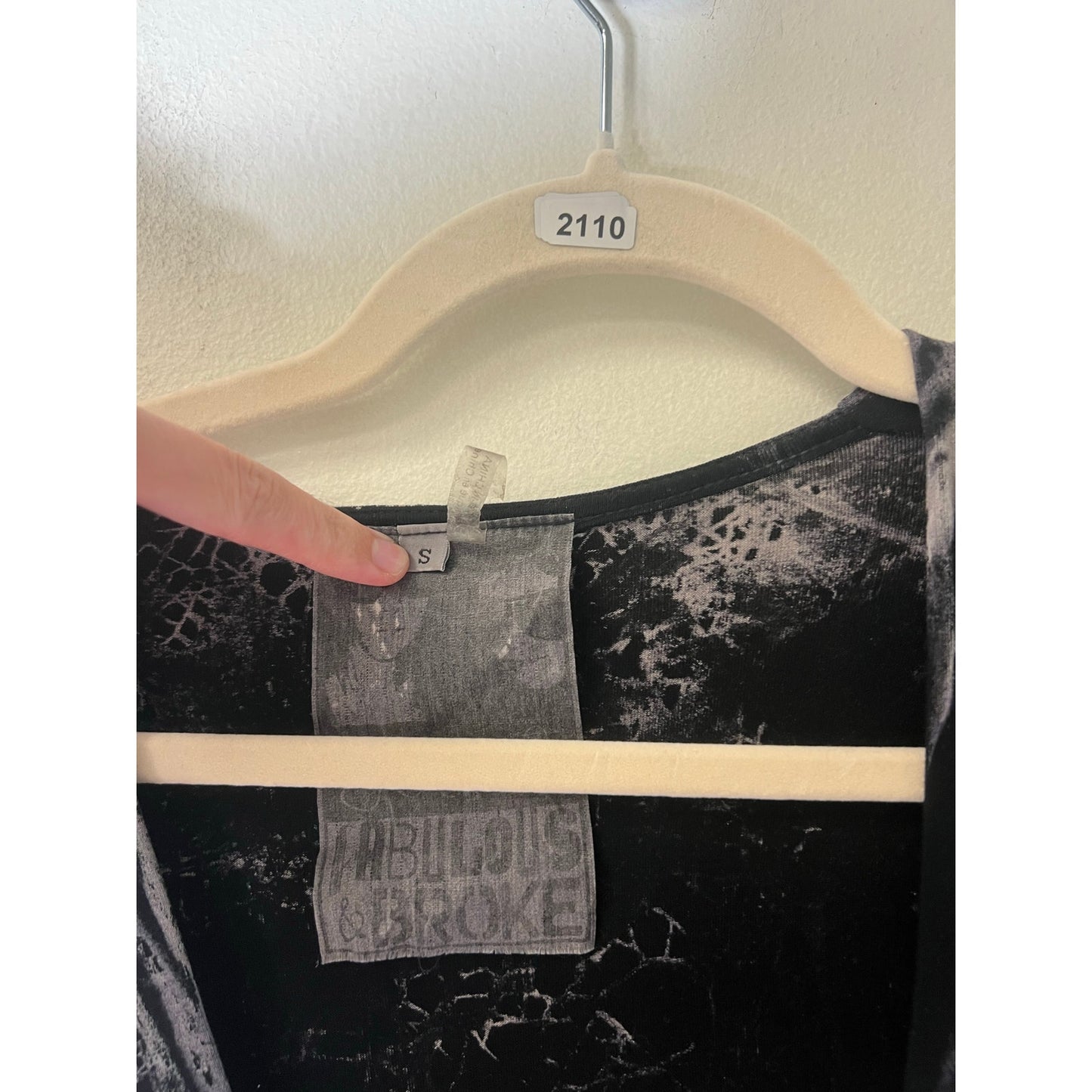 Young Fabulous and Broke Black White Print Long Sleeve Romper Sz s