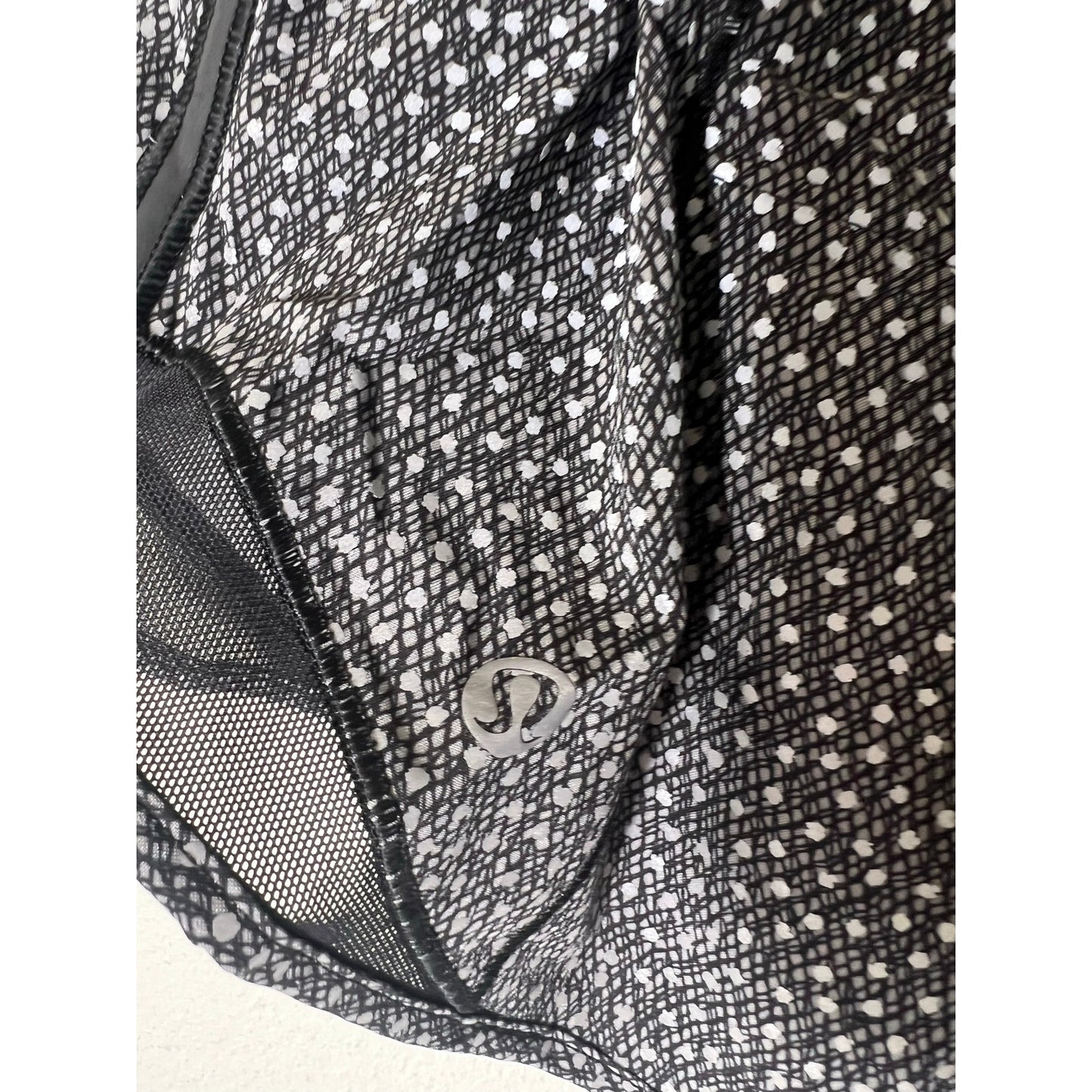 Lululemon Gray White Polka Dot Athletic Shorts Sz 8