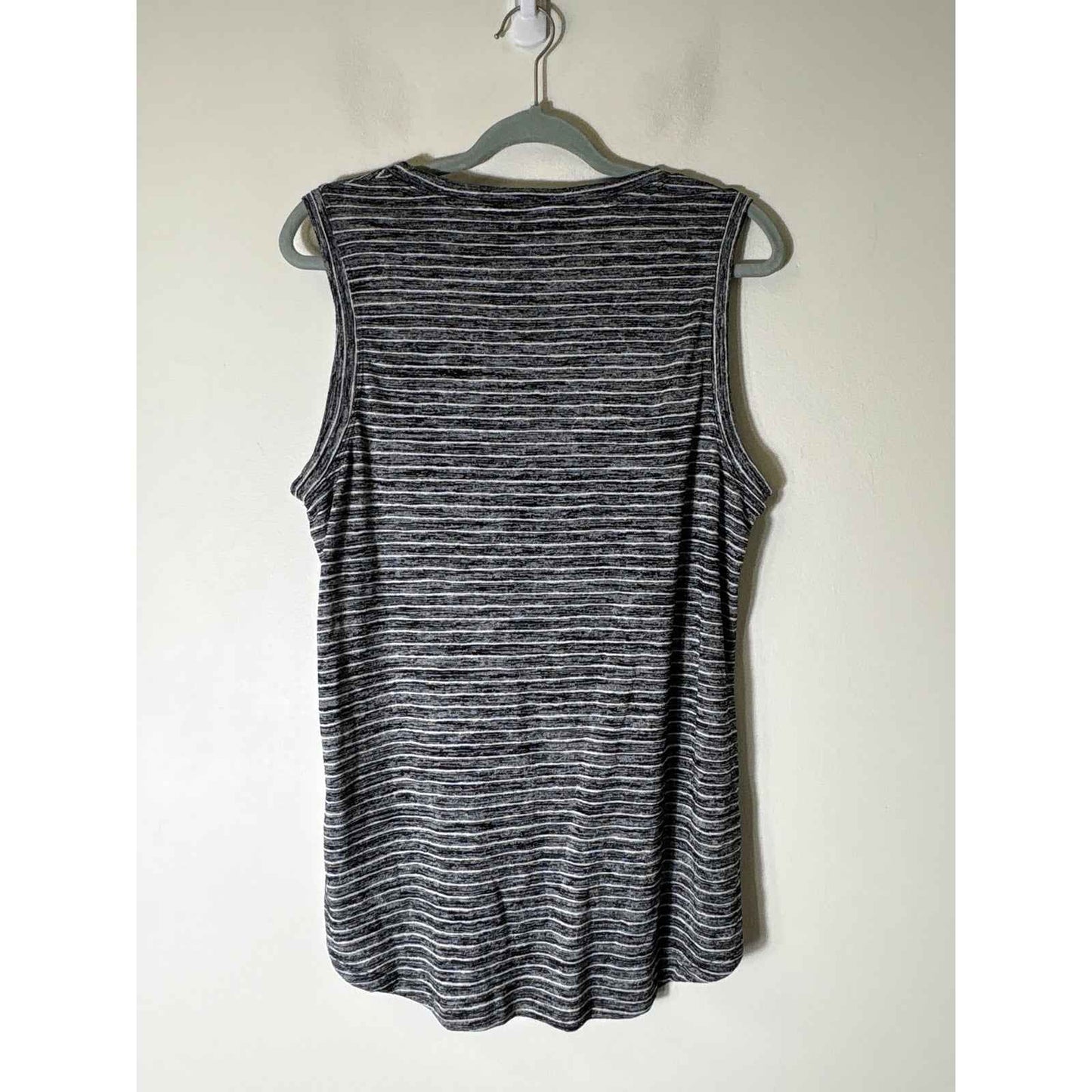 Athleta Black White Sleeveless Crew Neck Athletic Top Sz LG