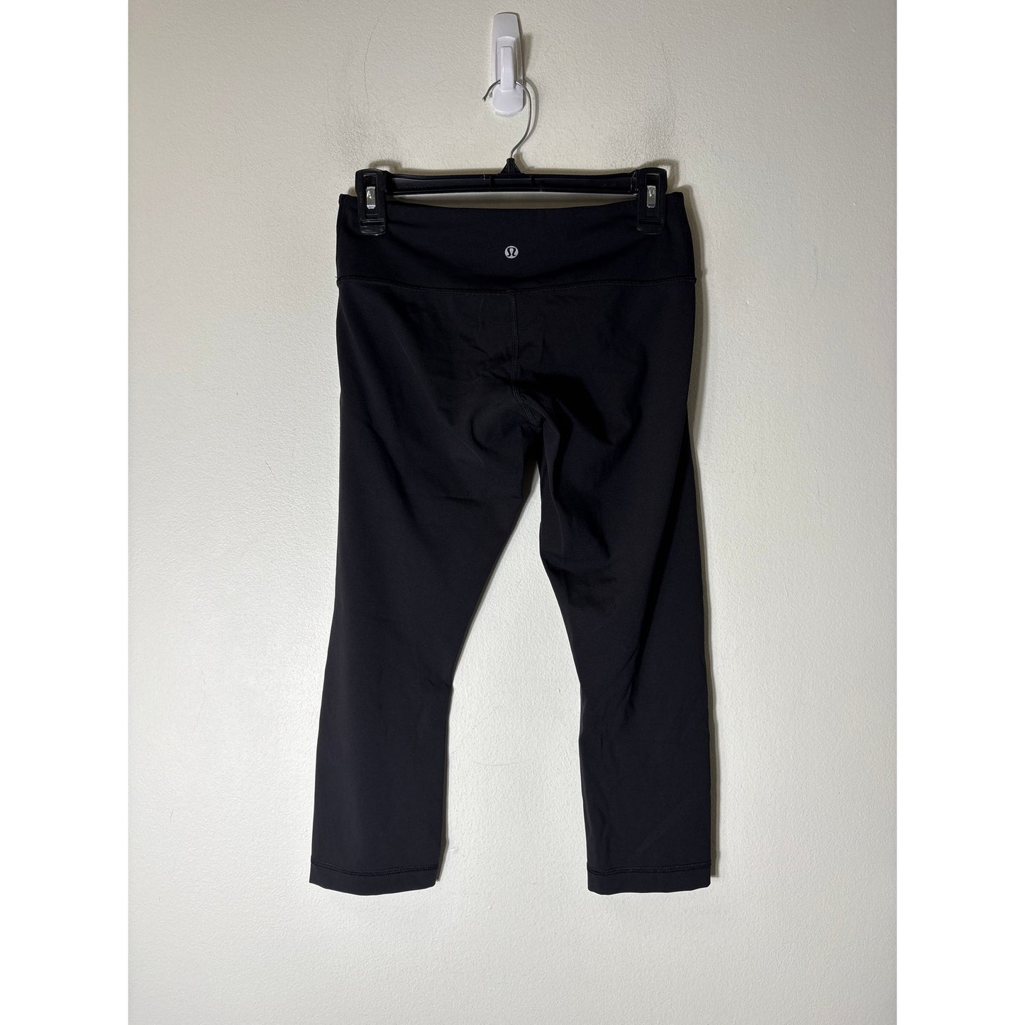 Lululemon Black Cropped Leggings Sz 6