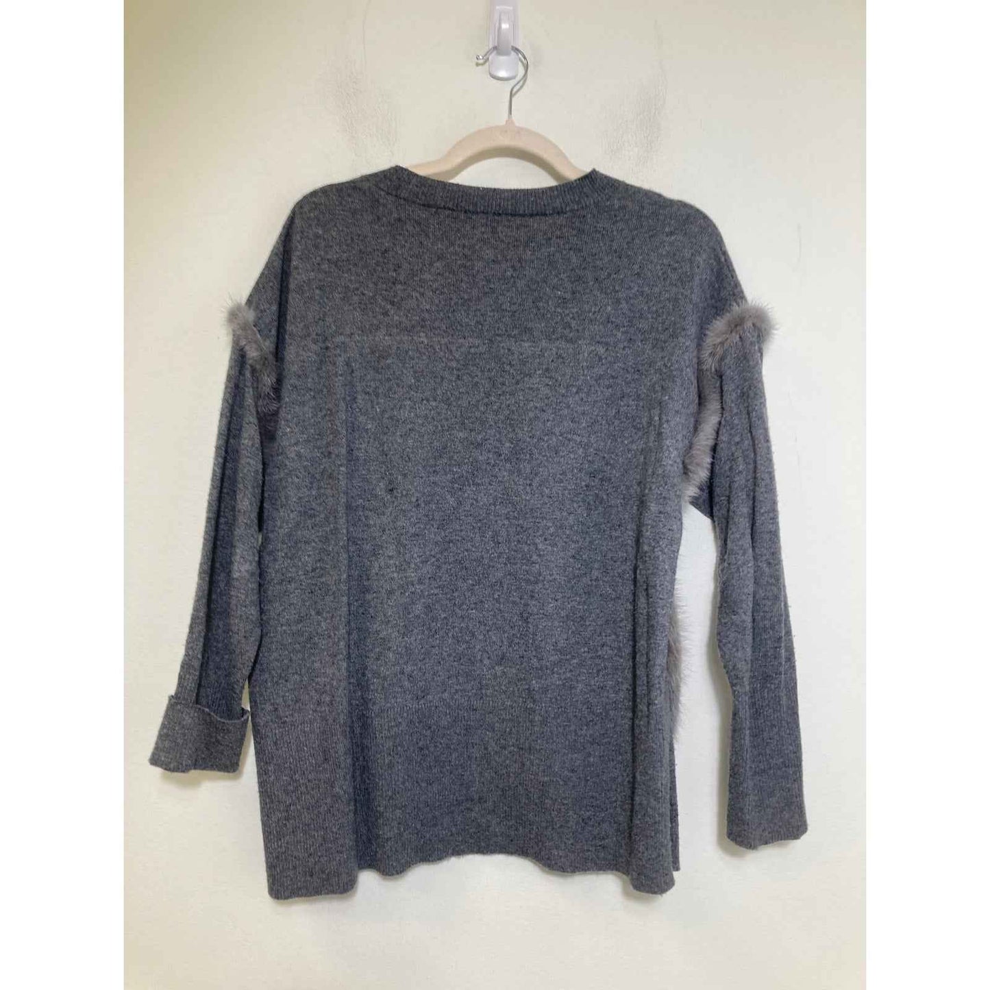 Oc Gray Sweater with Fur Trim sz M
