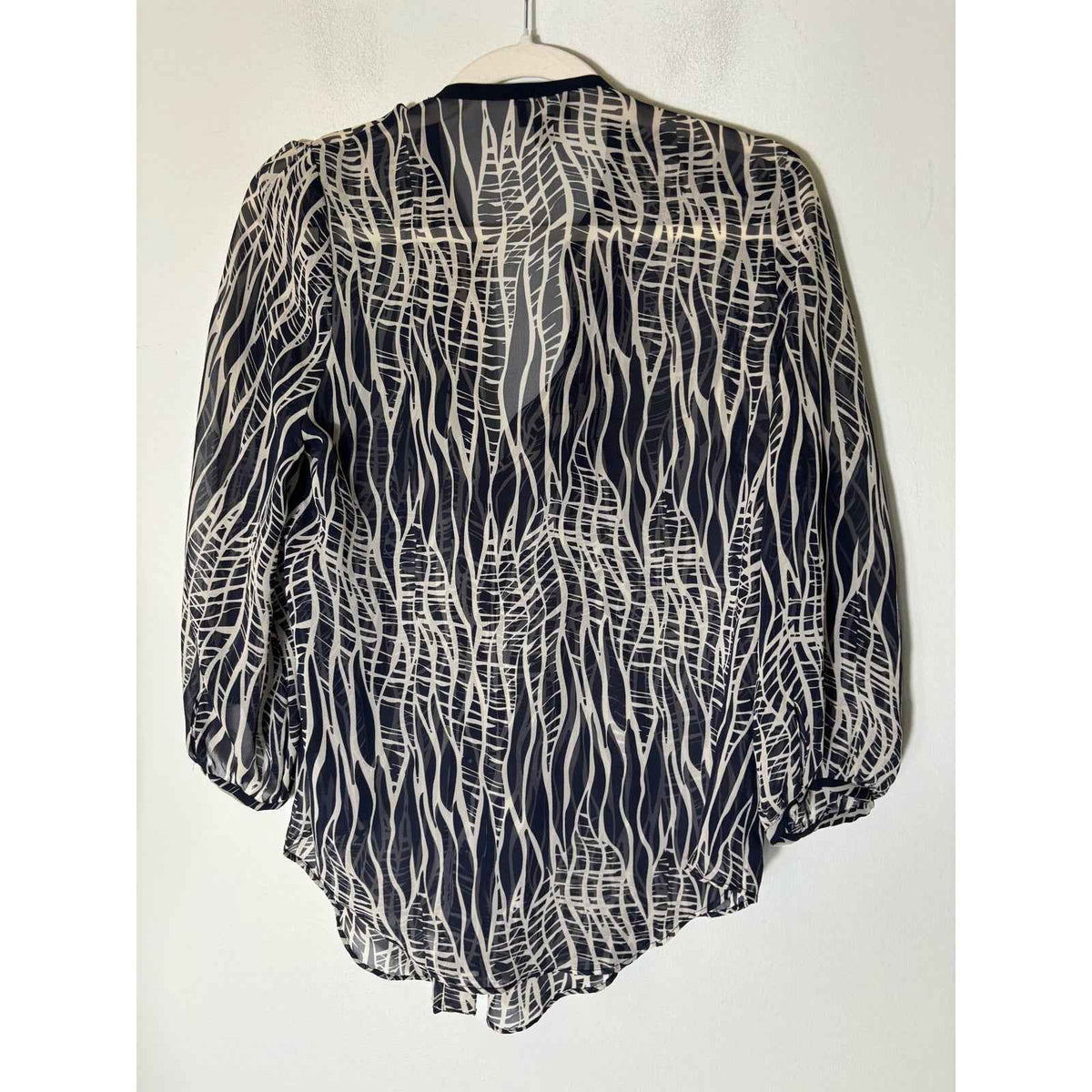 Fei Navy And Cream Sheer V Neck 3/4 Sleeve Pullover Blouse sz 6