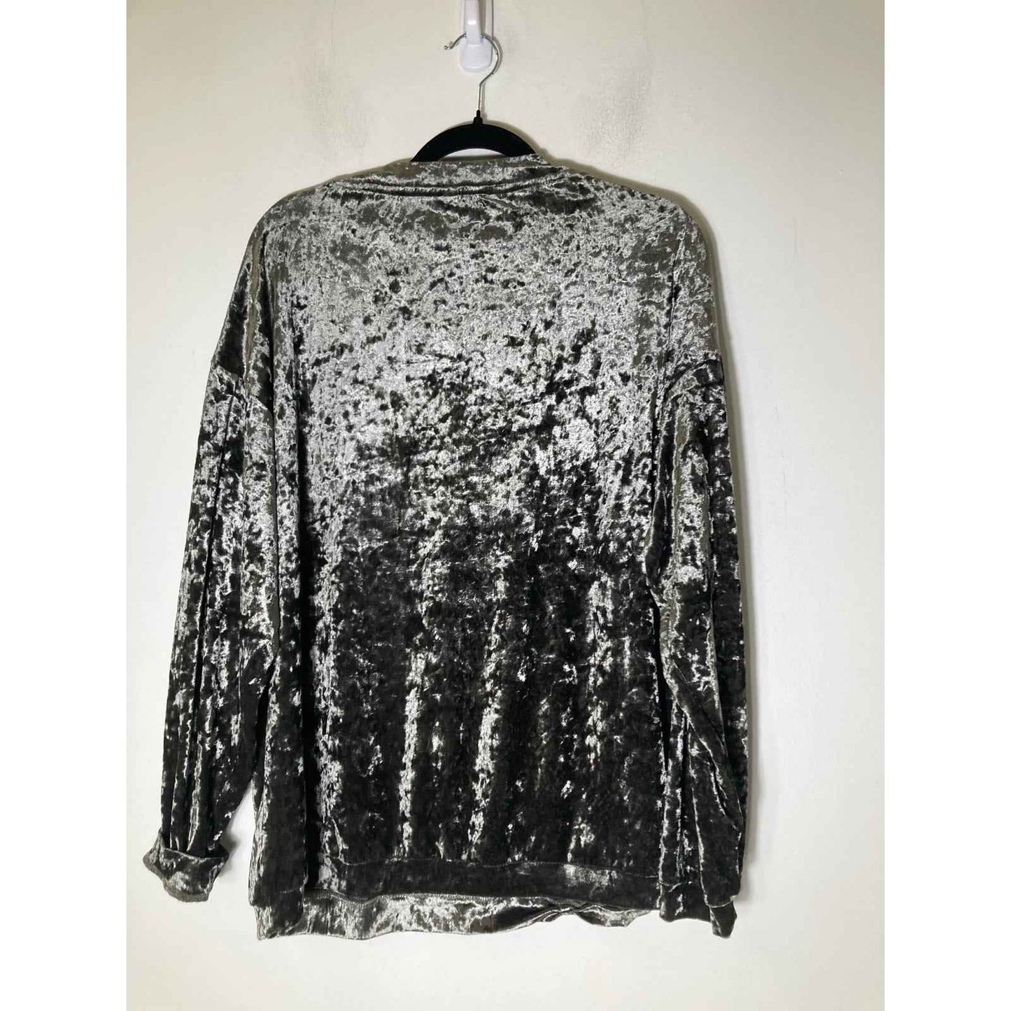 Wishlist Olive Gray Velvet Long Sleeve V-Neck Top Sz s