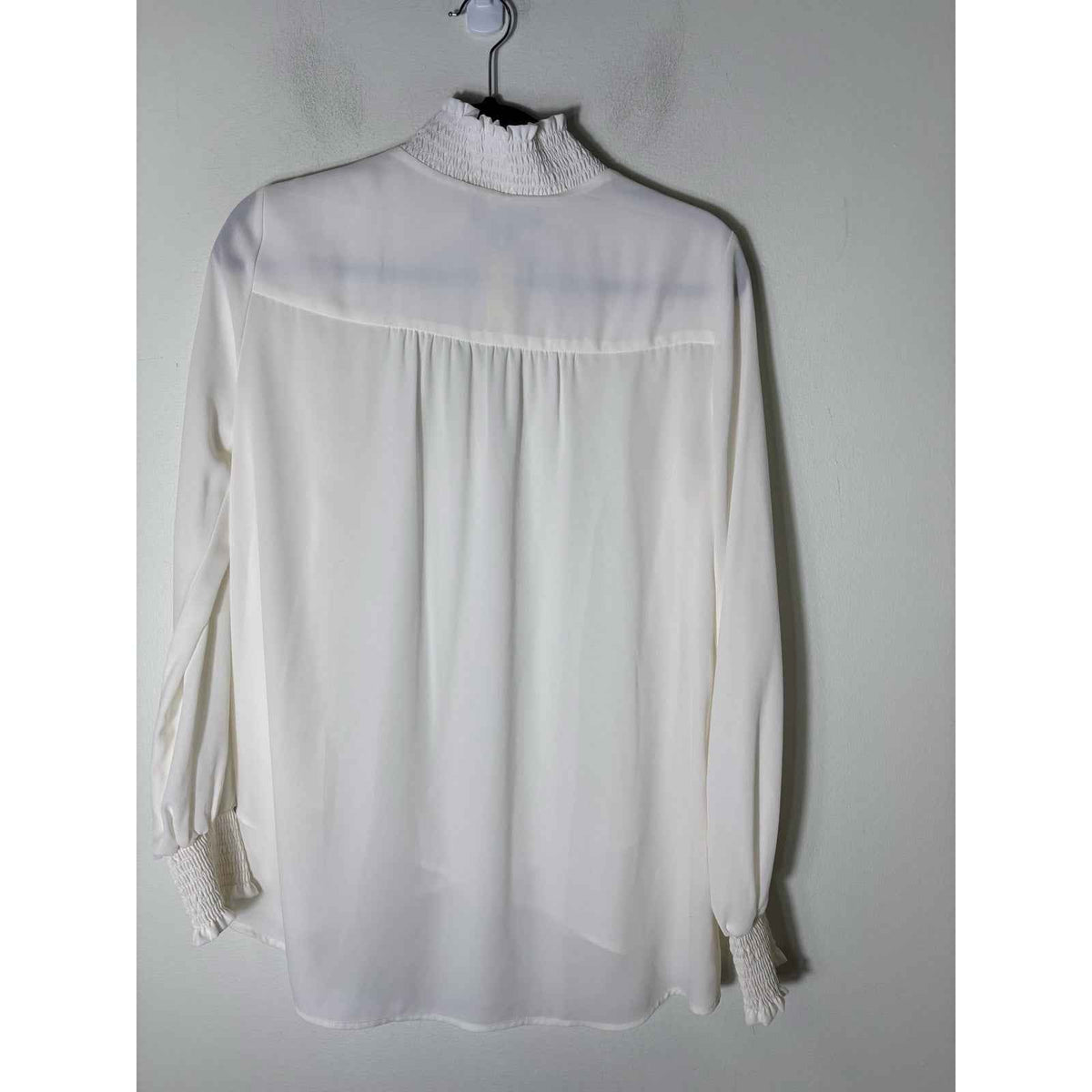 Fifteen Twenty Ivory Long Sleeve V-Neck Smocked Cuffs and Collar Sz XS