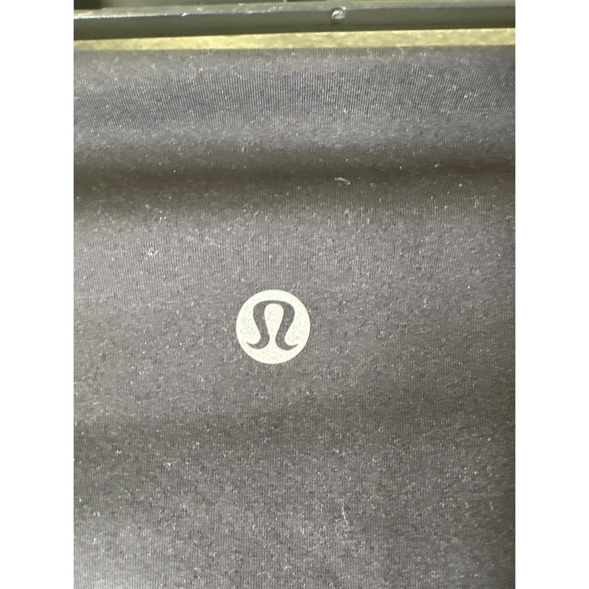 Lululemon Black Athletic Leggings with Inner Pocket Sz 4