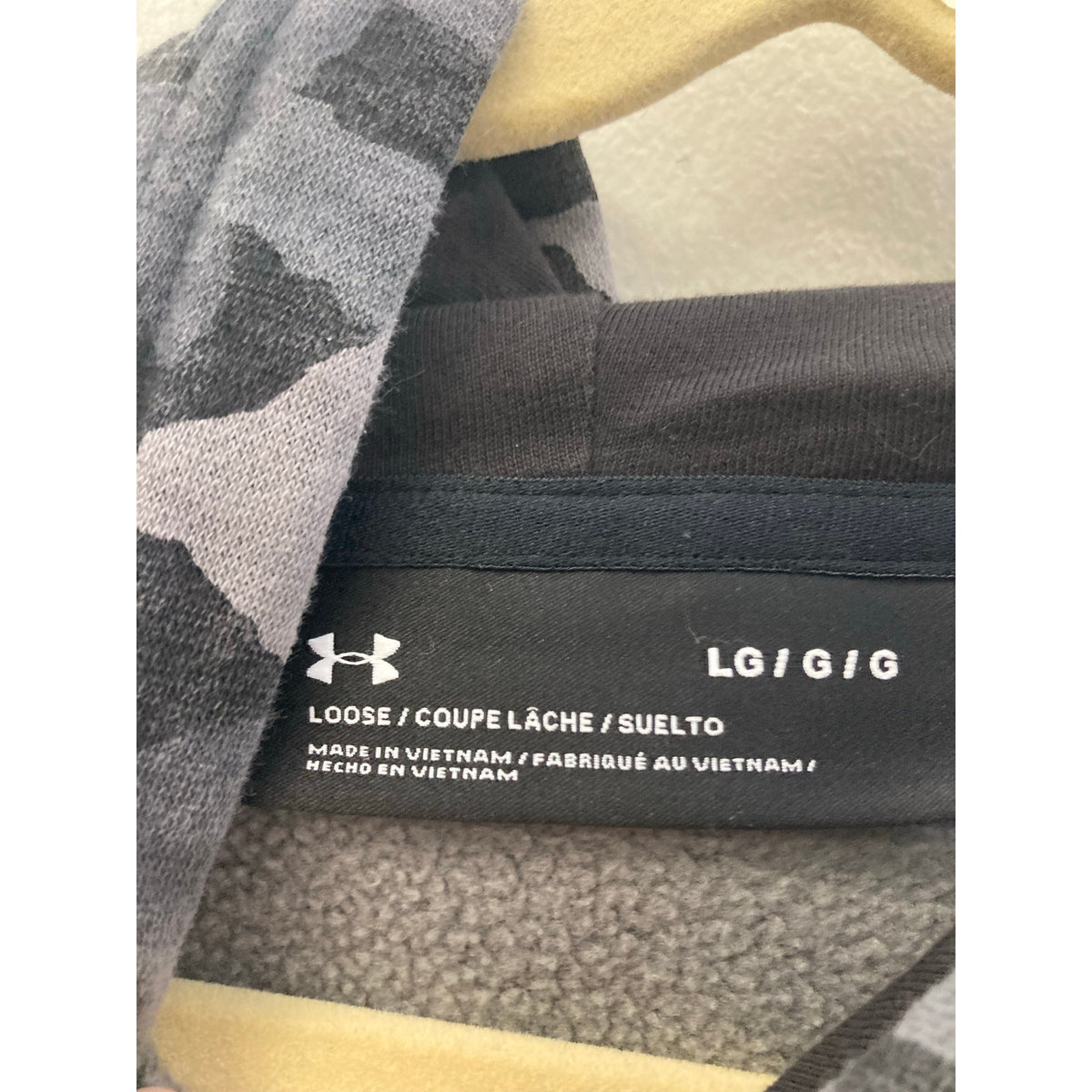 Men's Under Armor Black Camo Long Sleeve Hooded Sweatshirt Sz L