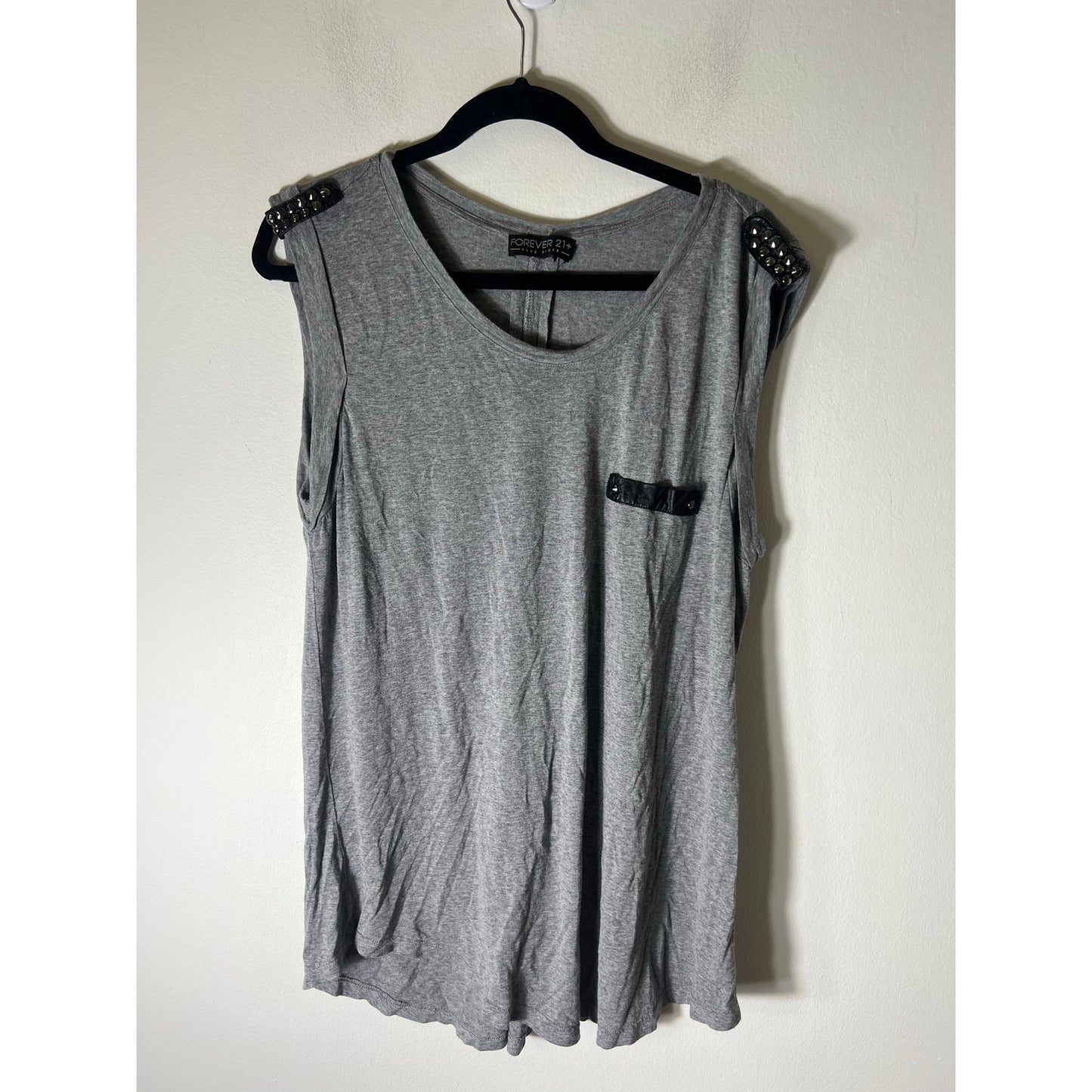 Bundle of 4 XL Short Sleeve Shirts Sz XL