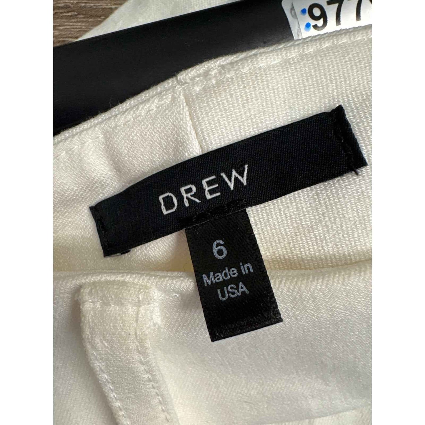 Drew White Flat Front Shorts Sz 6