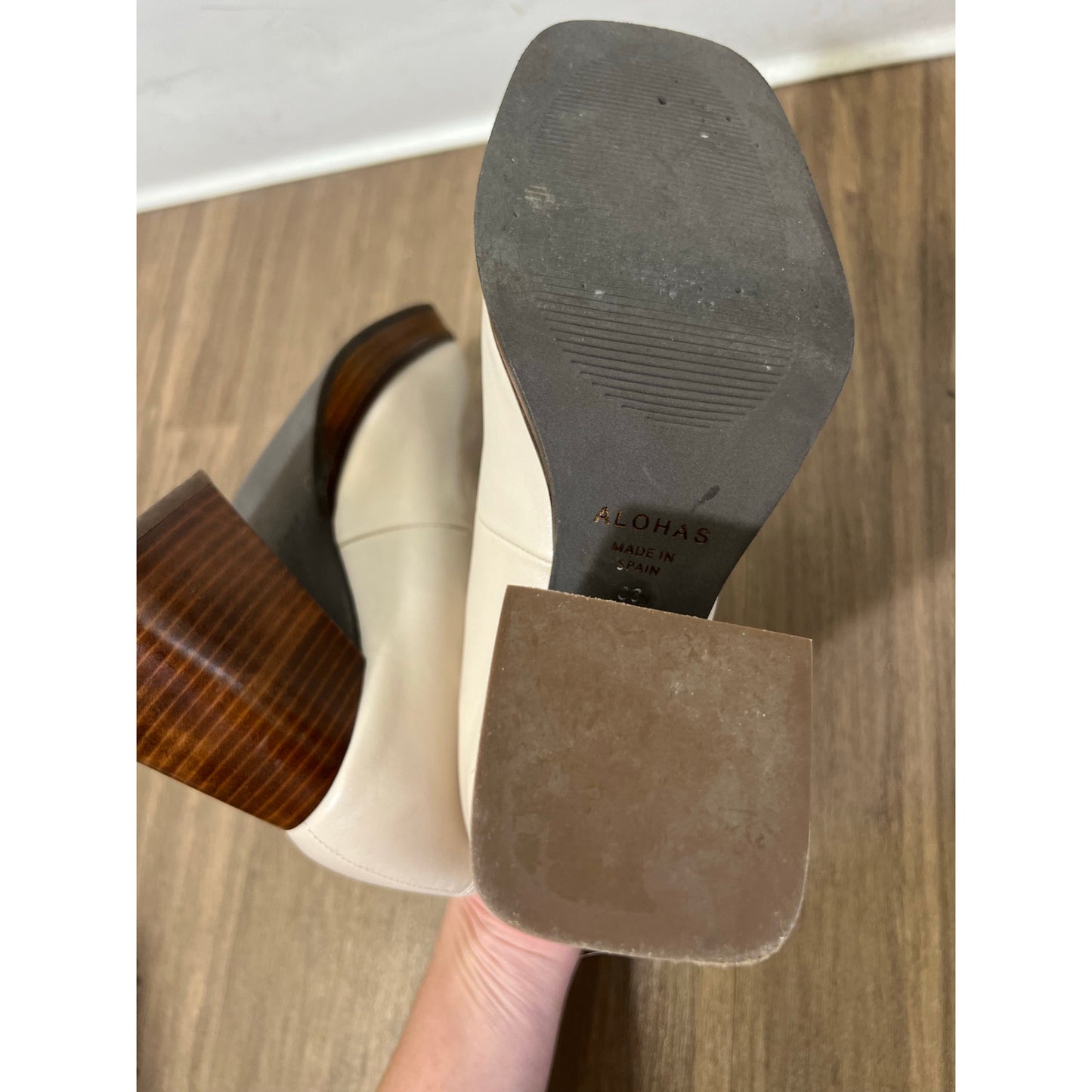 Alohas Cream Wood Block Heels Sz 37 (8)