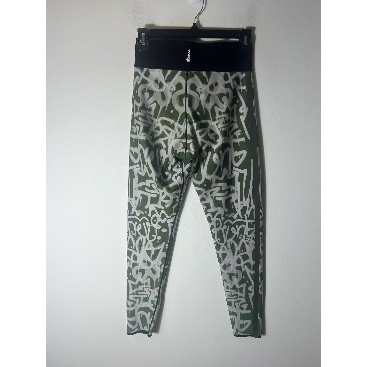 Ultra Cor Green White Patterned Leggings and Top Set Sz S/M