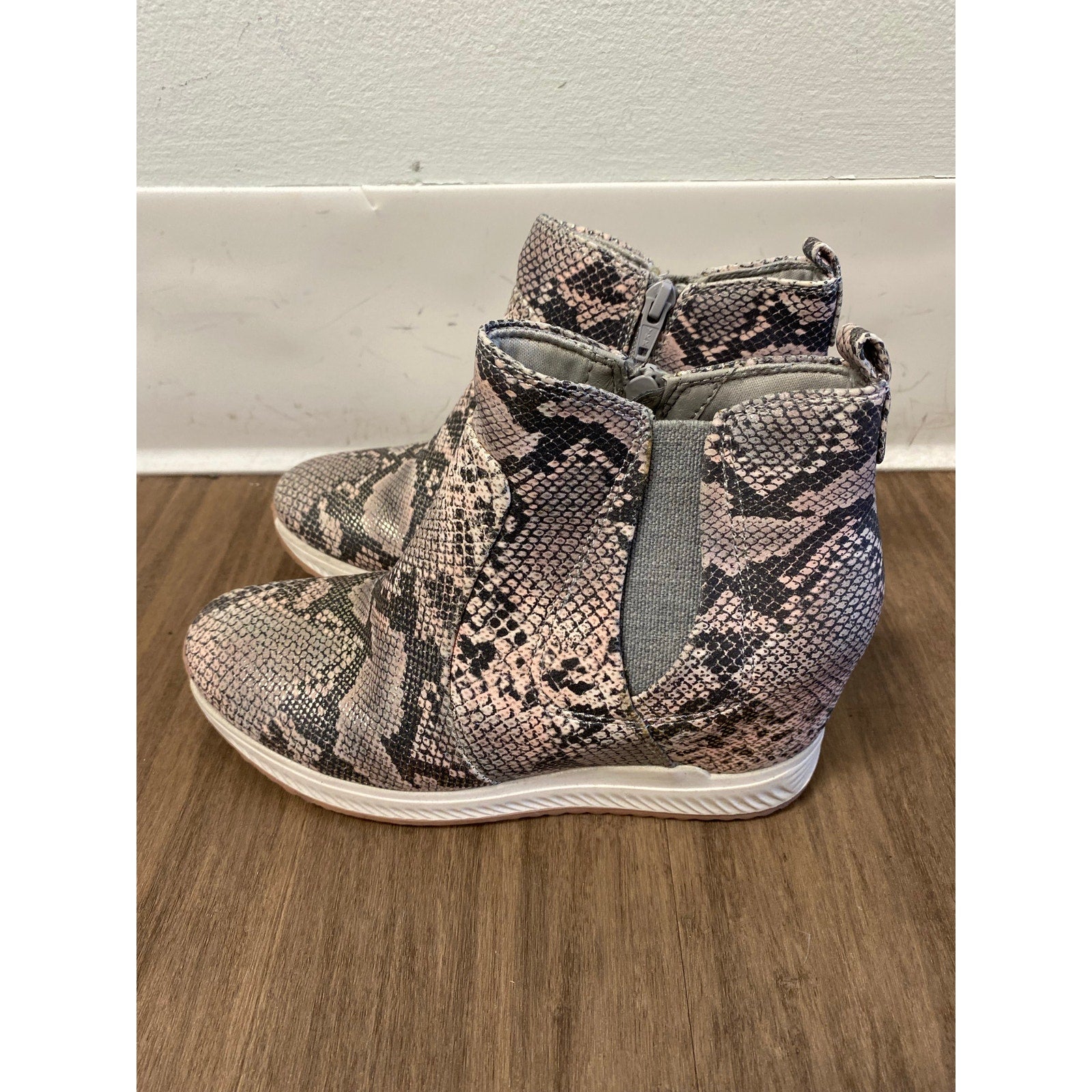 Cleere Closet | New & Used Designer Clothing, Shoes, Bags & Jewelry for All