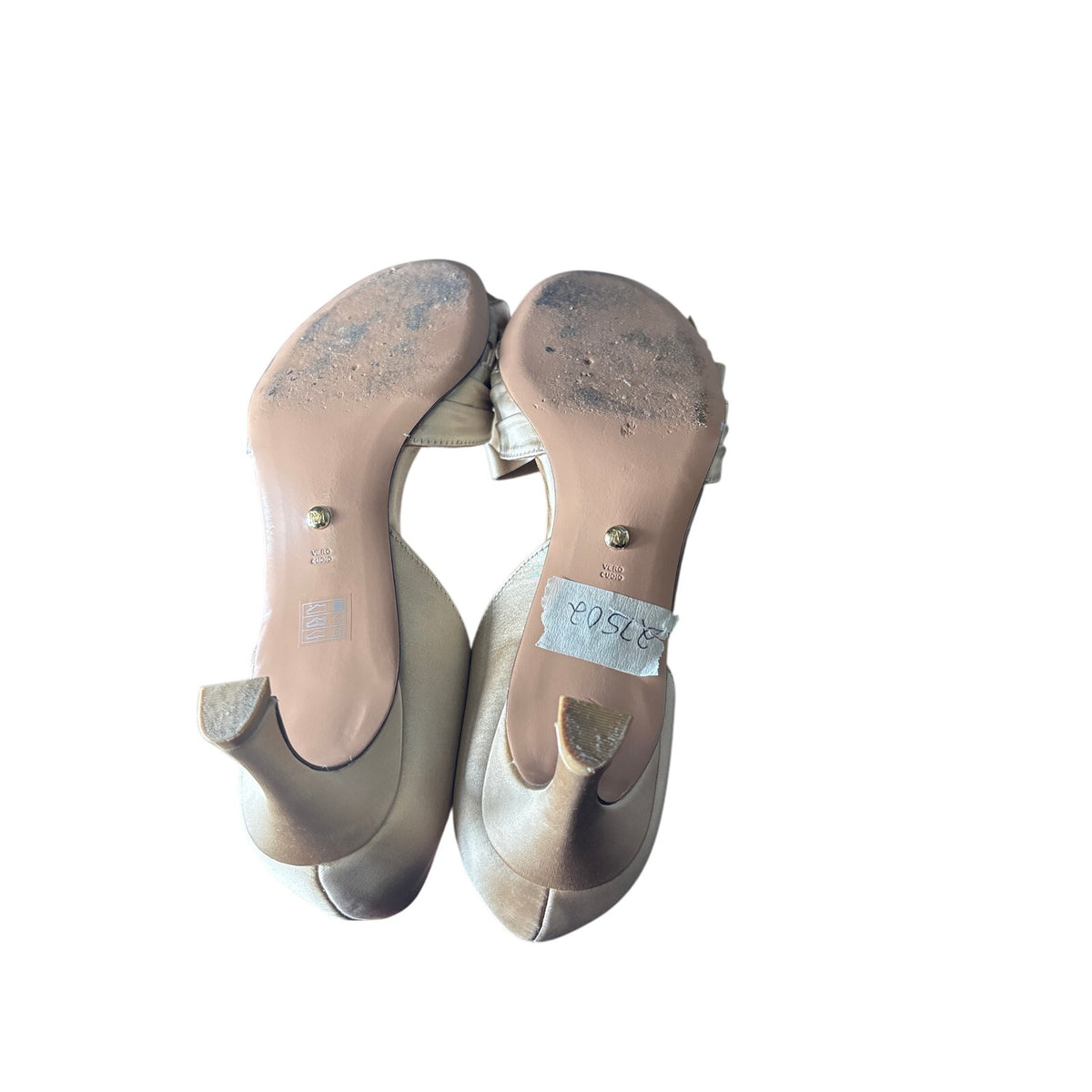 Pelle Moda Blythe Gold Satin Heel Sz 7.5