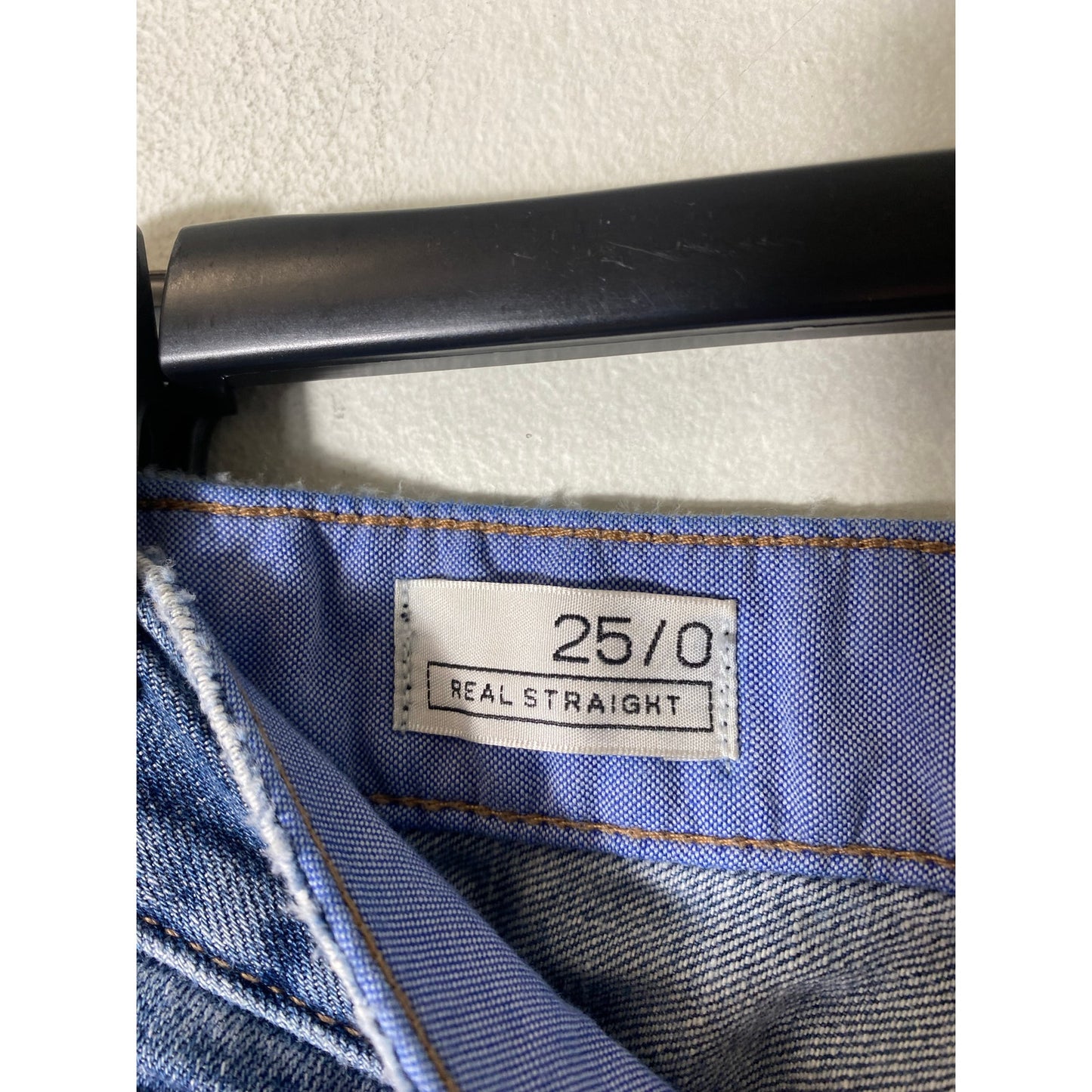 GAP Real Straight Jeans. Sz 25
