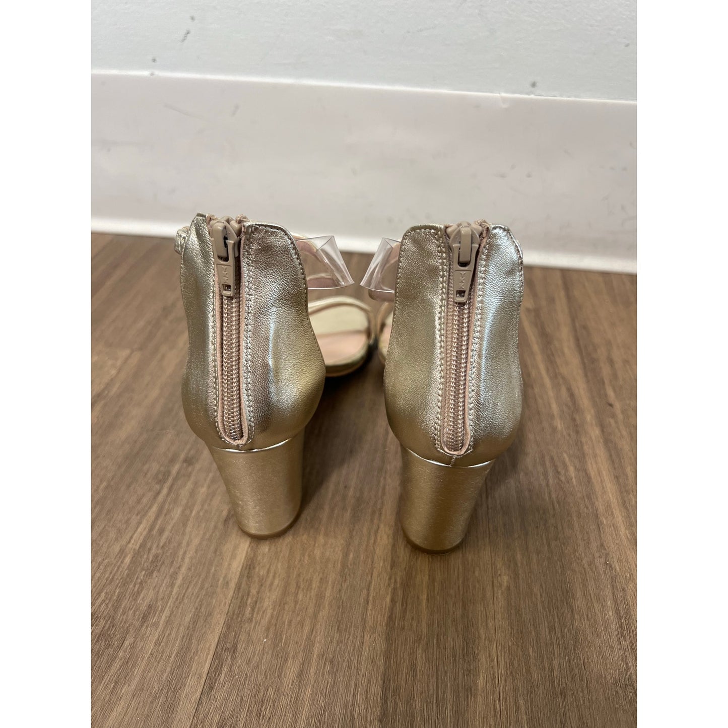 Brenda Zaro Gold Back Zip Chunky Heel Sandals Sz 38 (8)