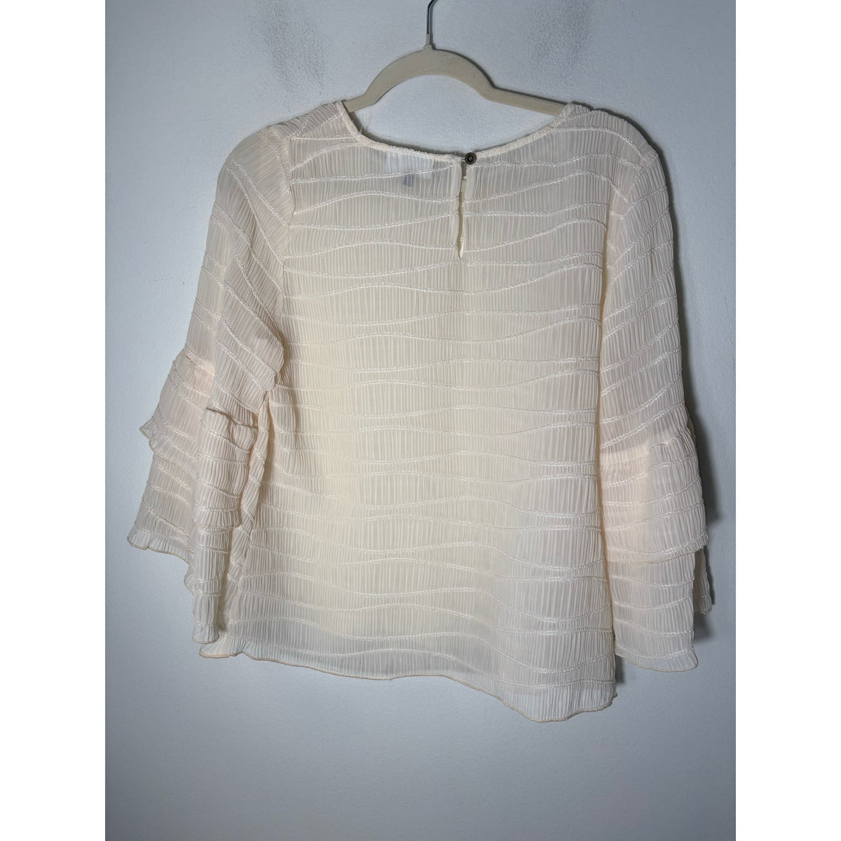Waverly Grey Beige Smocked 3/4 Sleeve Top Sz M
