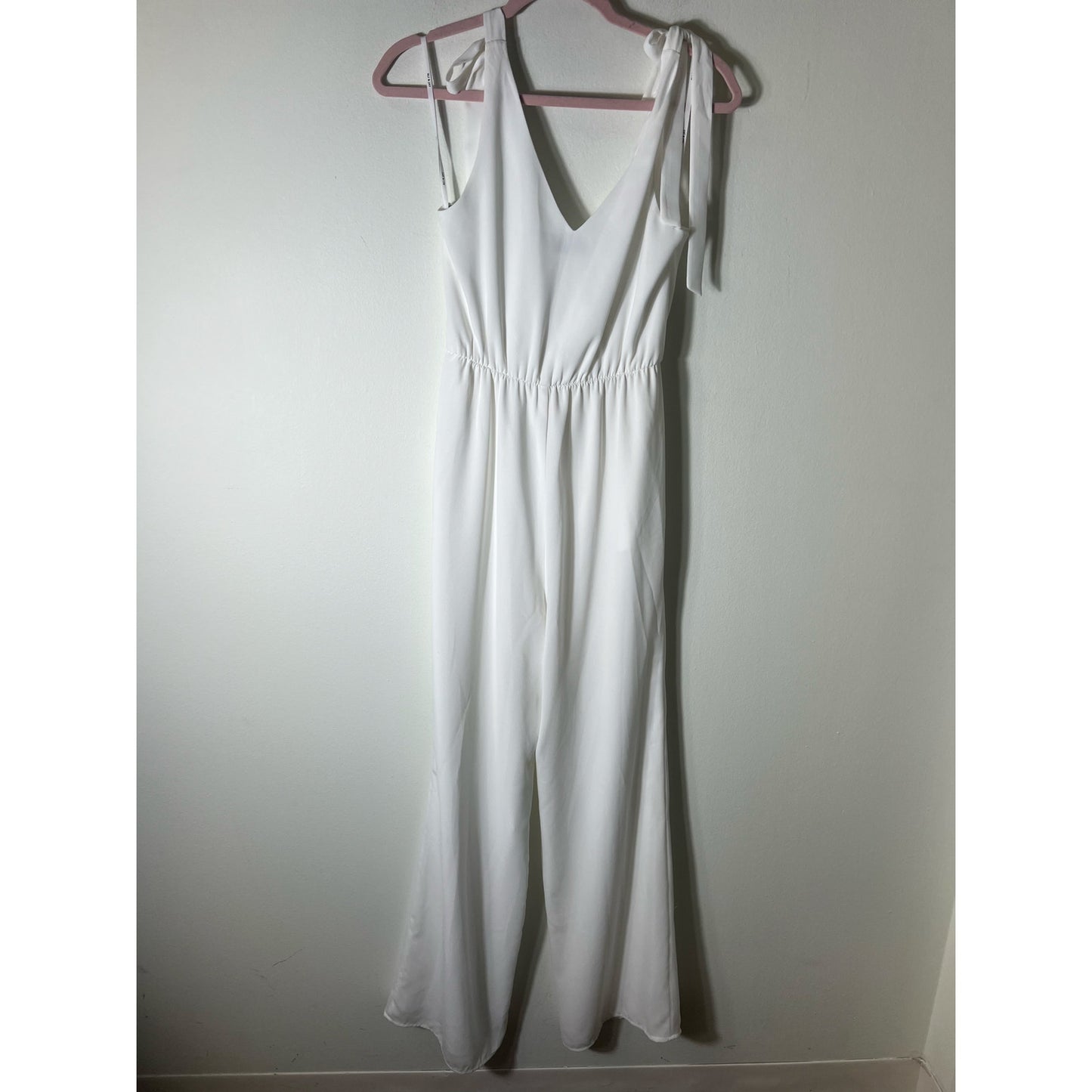 Ali & Jay White Shoulder Tie Jumpsuit Sz S