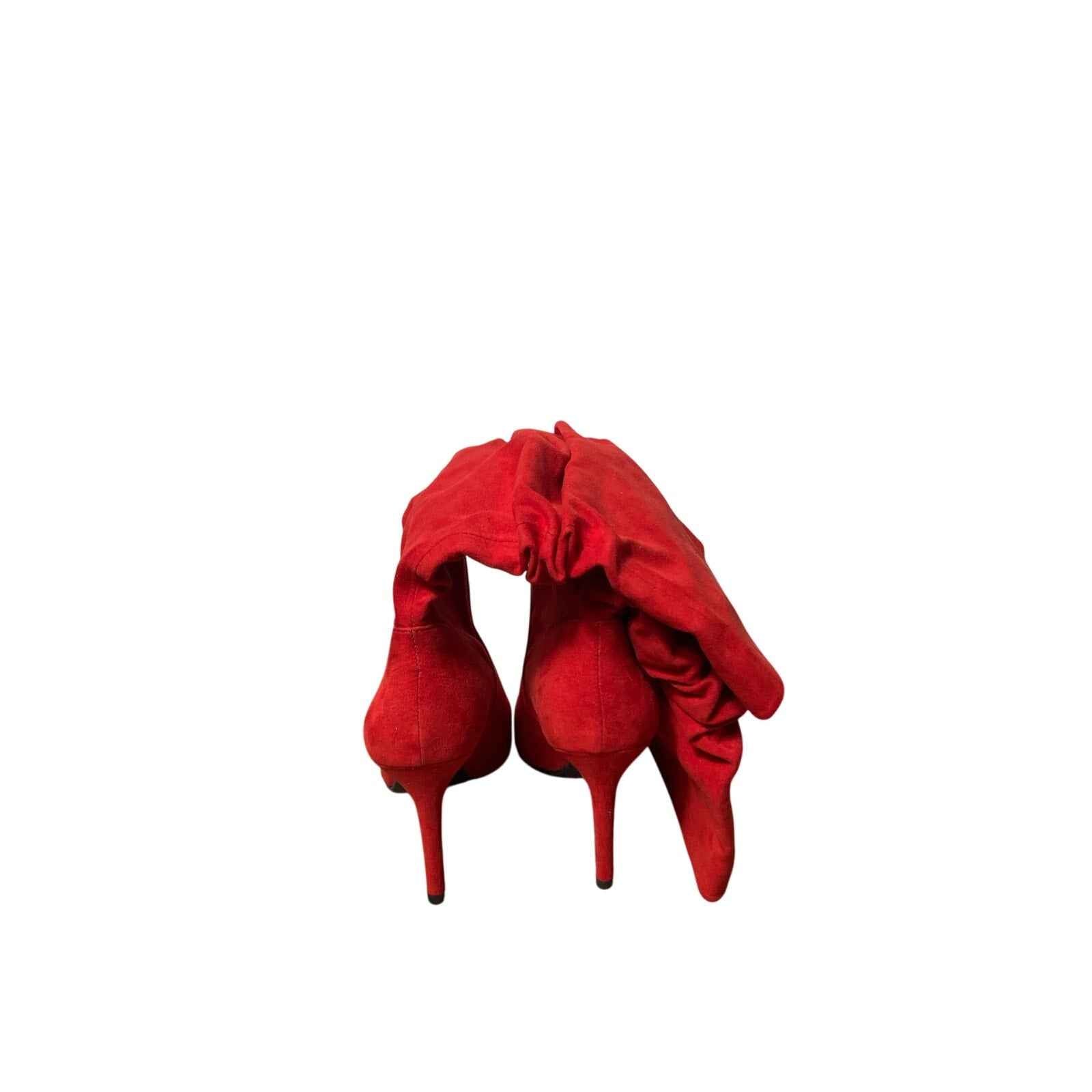 New w/o box Jessica Simpson  Red Faux Suede Bootie Heels Missing sz