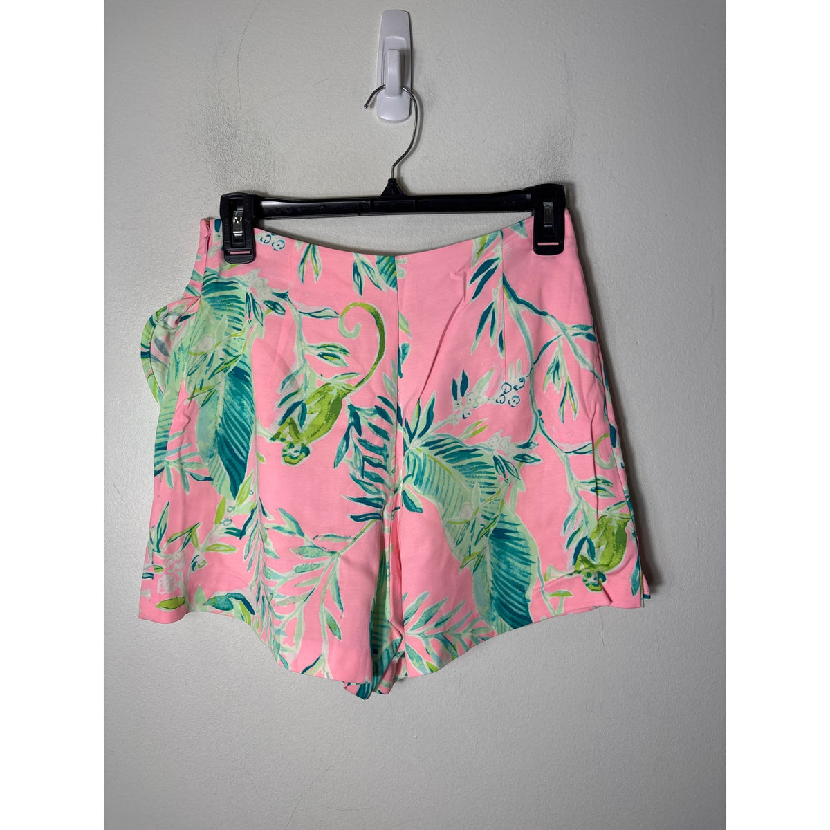 Lilly Pullitzer Pink and Green Leaf Skort Sz 2