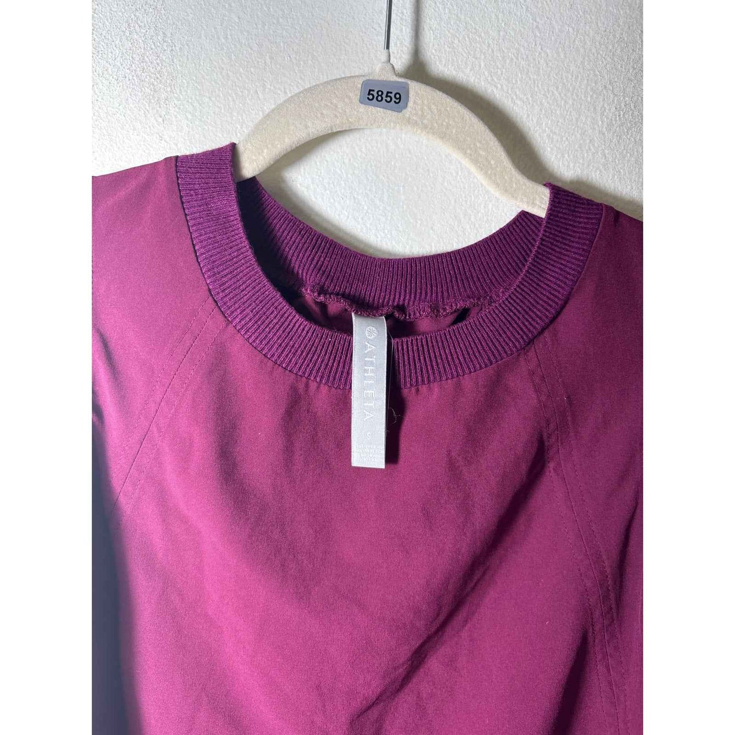 Athleta Deep Fushia Light Weight Sleeveless Top Sz S