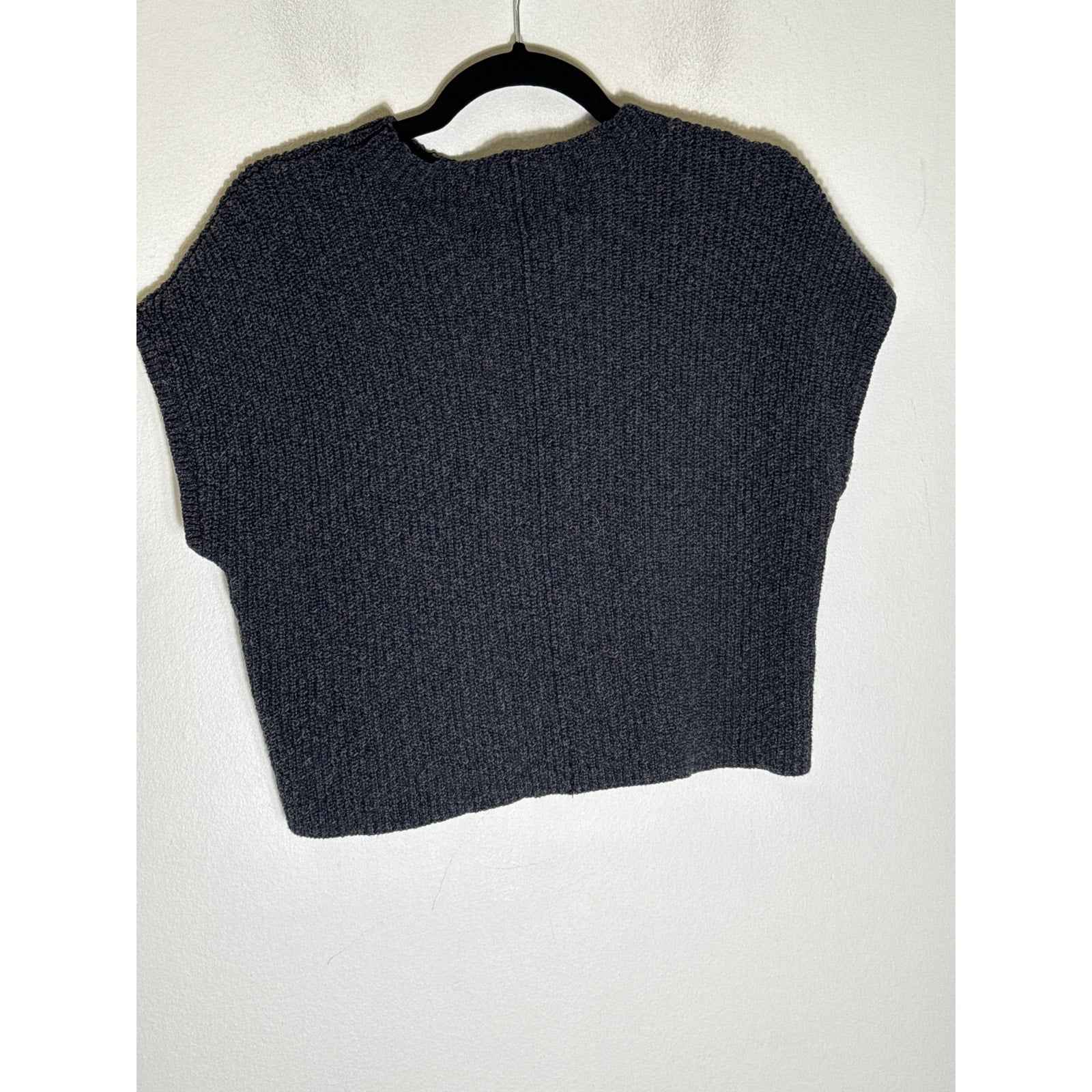 Free People Beach Gray Cropped Muscle Sweater Sz M