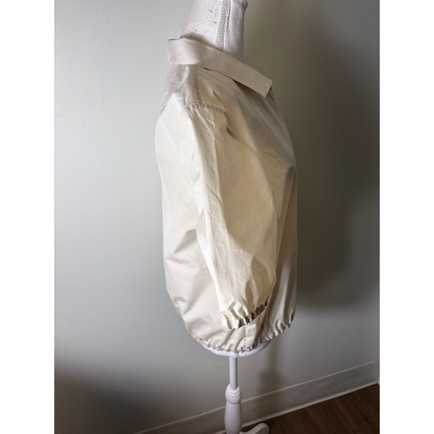 Tory Burch Light Stone/Khaki Zip Front Top Sz 8