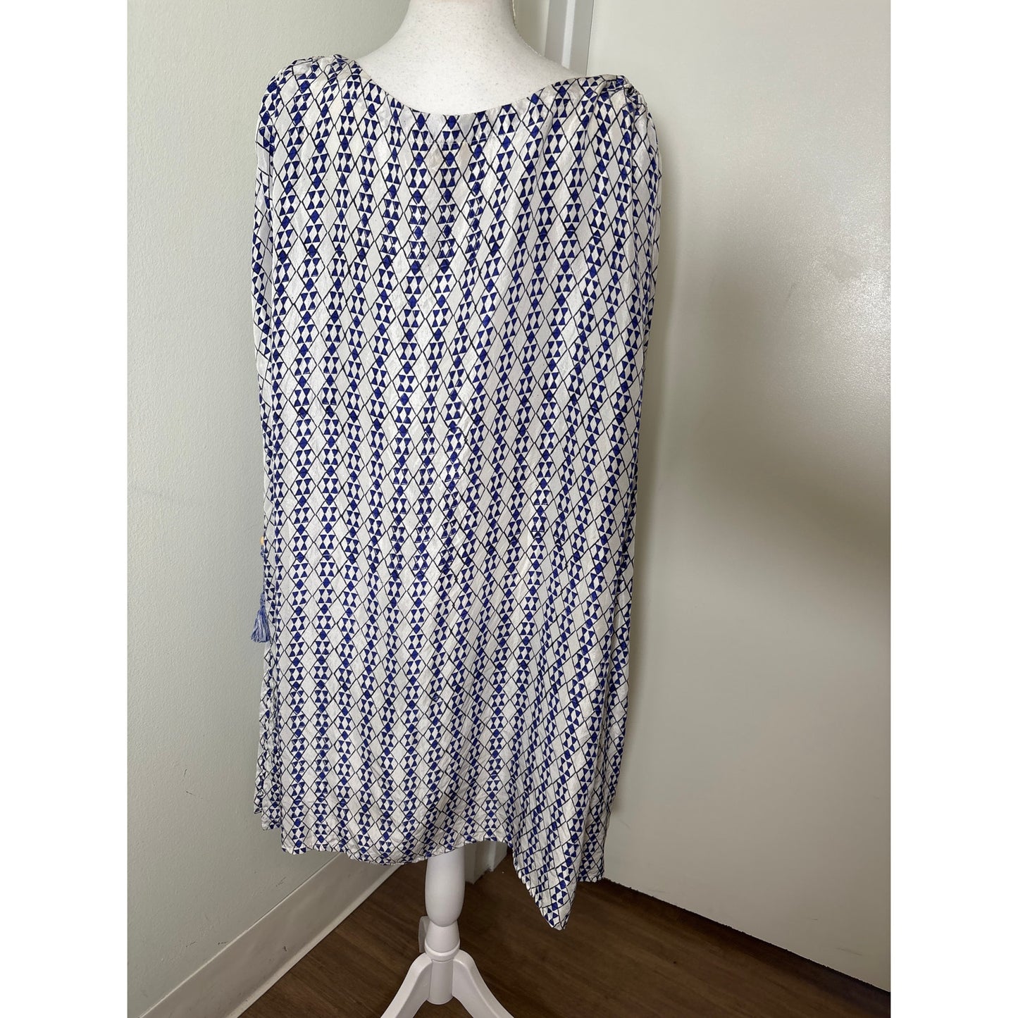 Roller Rabbit Blue and White Top Sz0/S