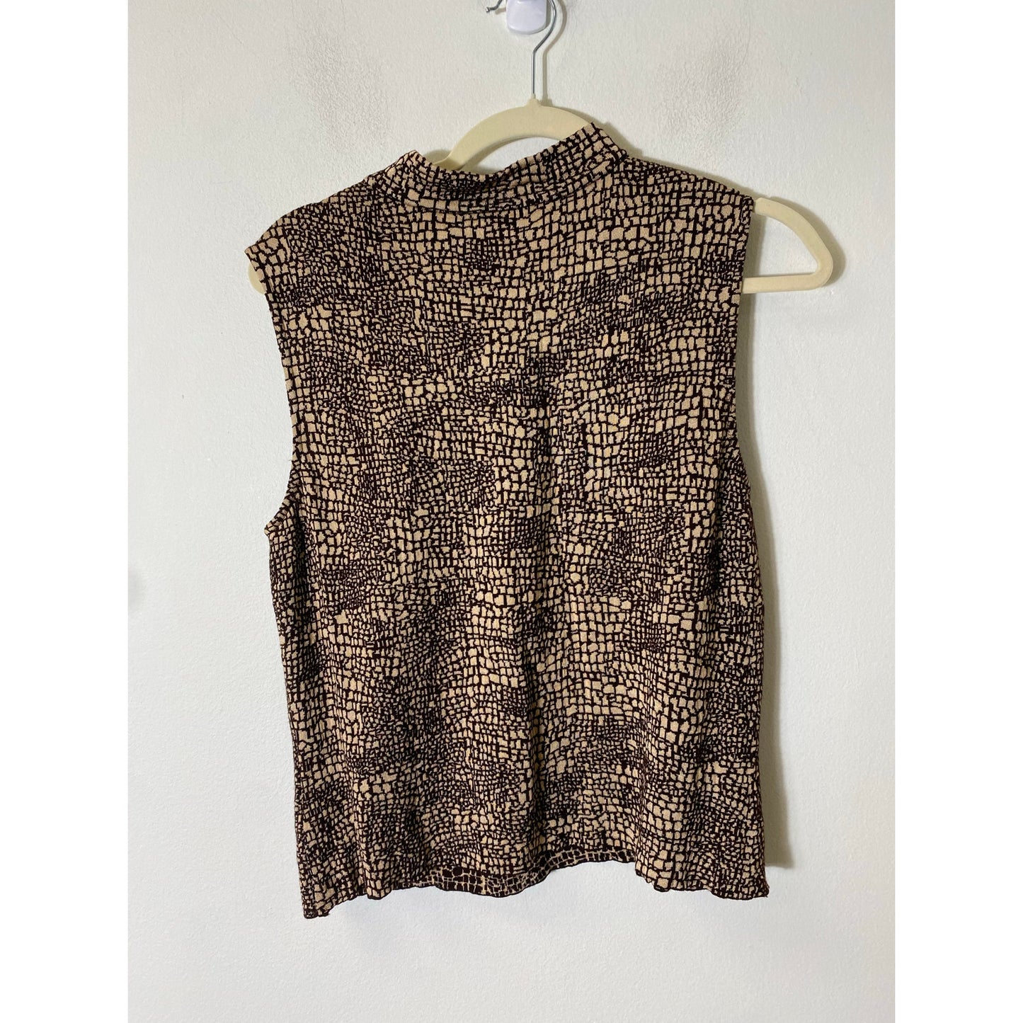 Gray Gray Sleavless Top. Brown/Camel Color. Sz L