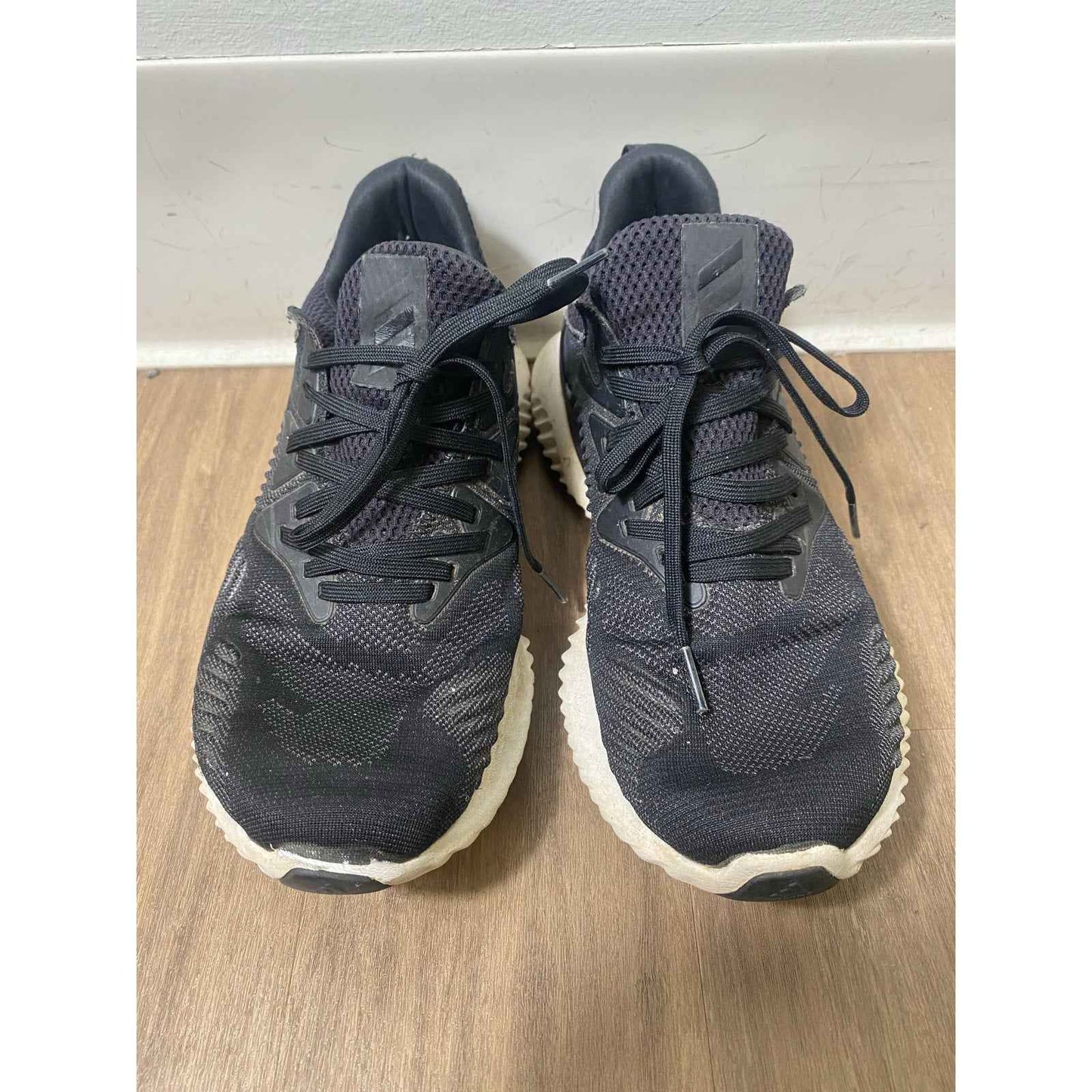 Continental Womens Black Tennis Shoes. Sz 9