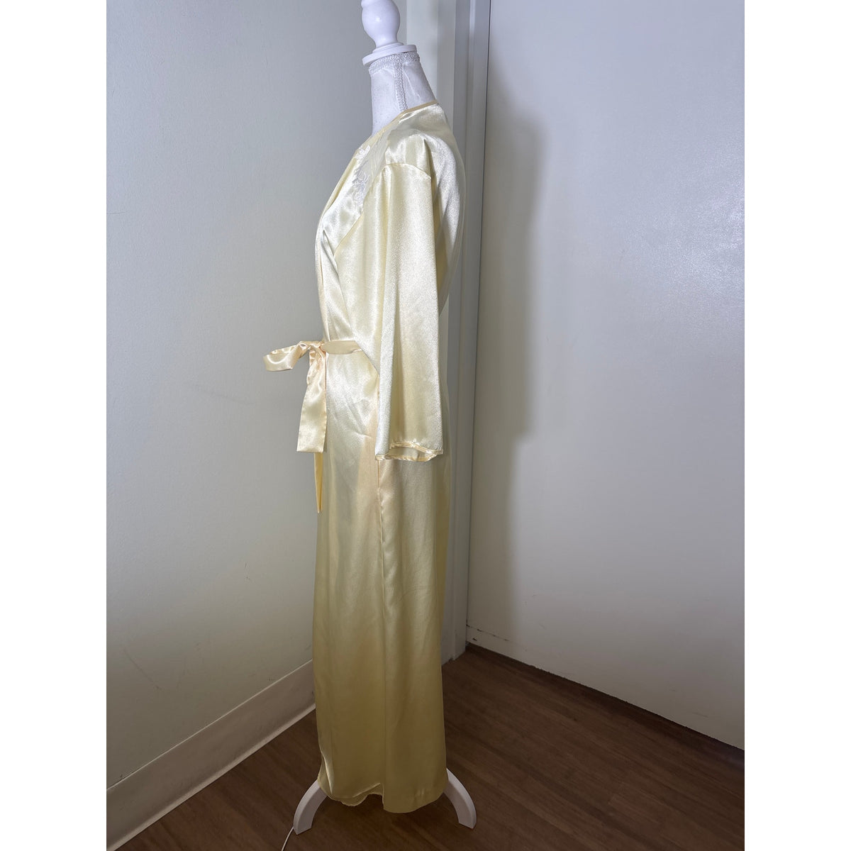 Oscar Dela Renta Yellow Silky robe Sz S