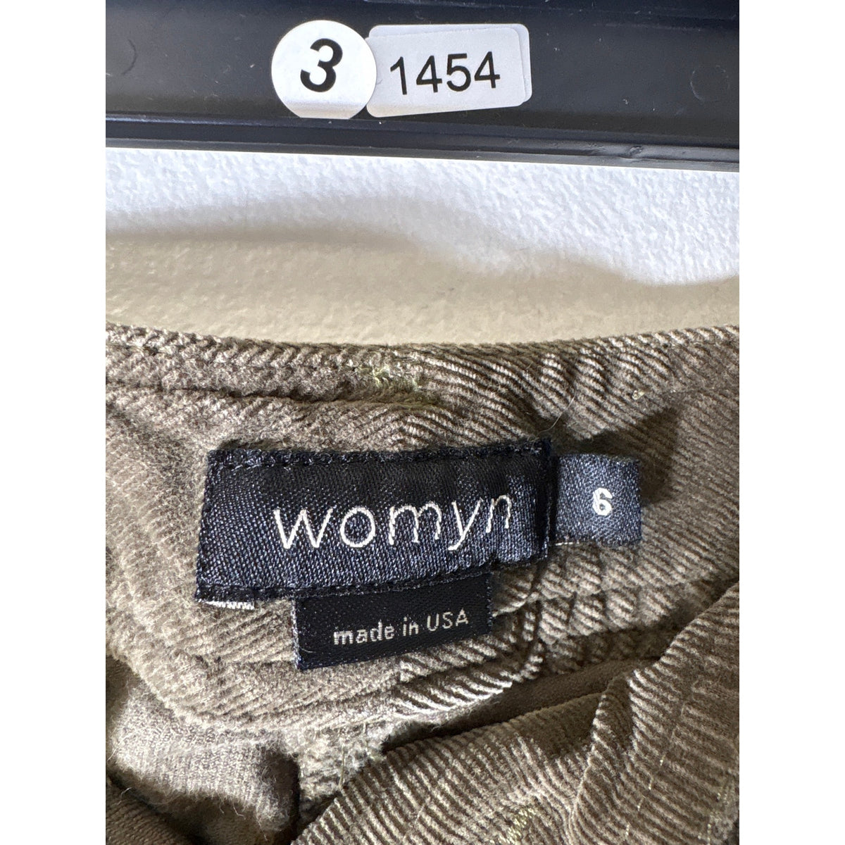 Womyn Green Tab Button Front Cord Pants Sz 6