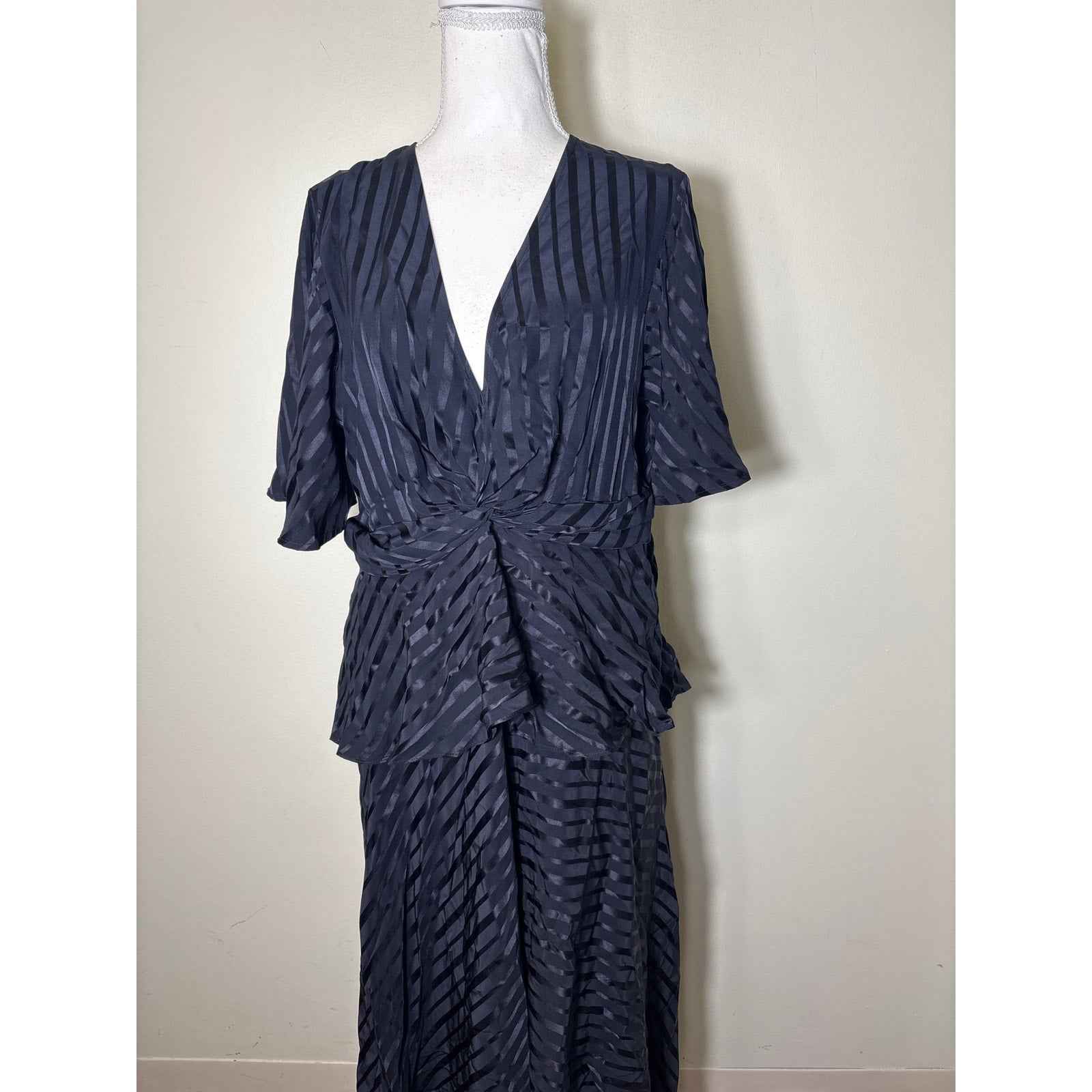 A.L.C Black Stripe Half Sleeve V-Neck Long Special Occasion Dress Sz 8