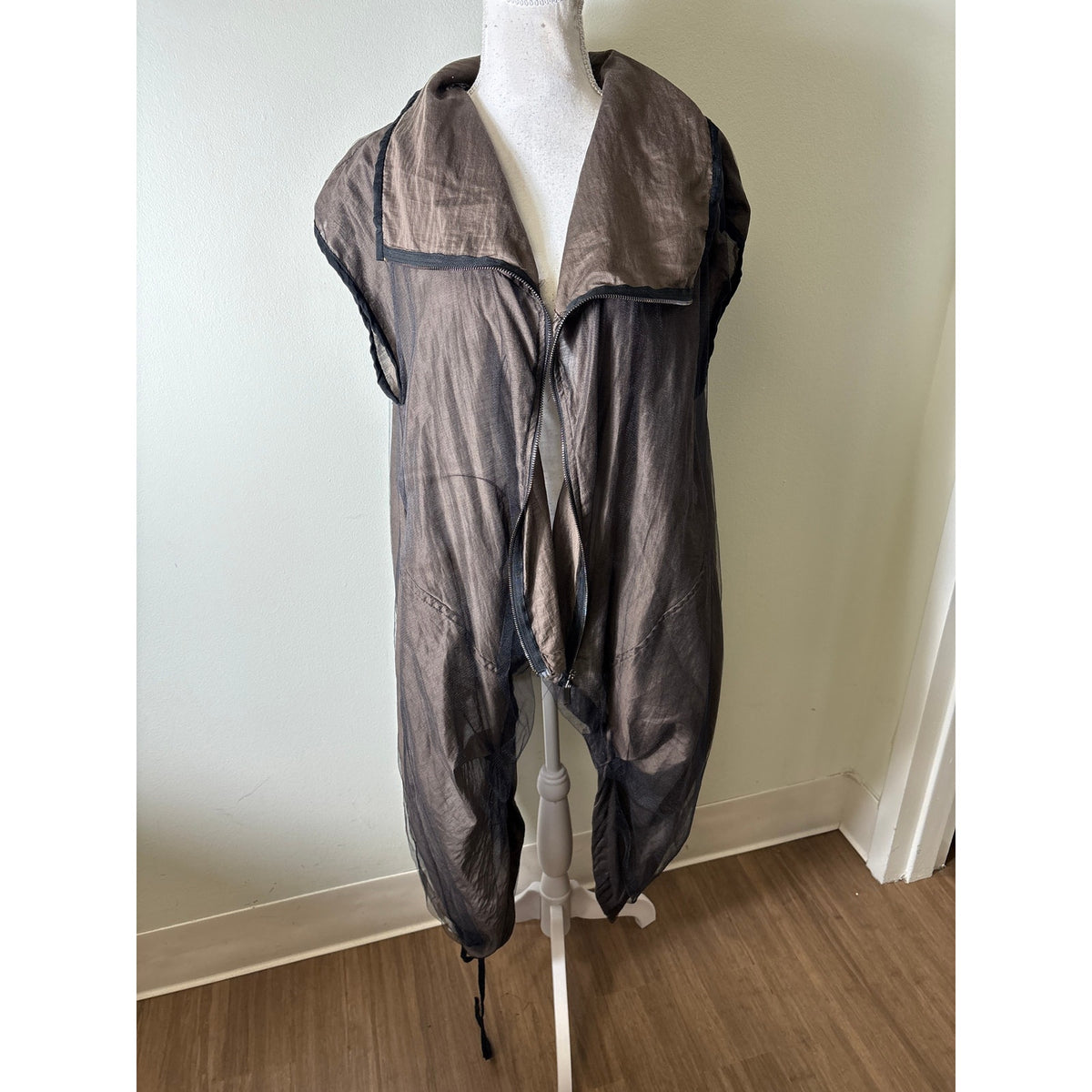 LINK Brown With Black Mesh Overlay Zip Up Long Vest Sz M