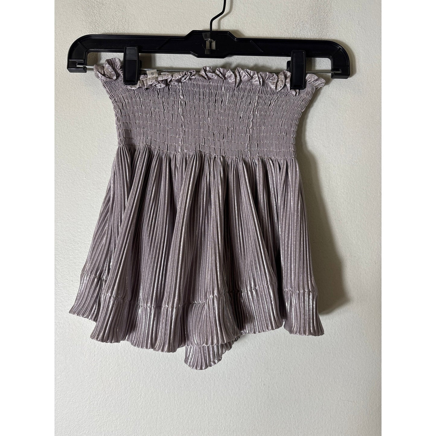 Queen of Sparkles Silver Shimmery Pleated Smocked Shorts Sz S