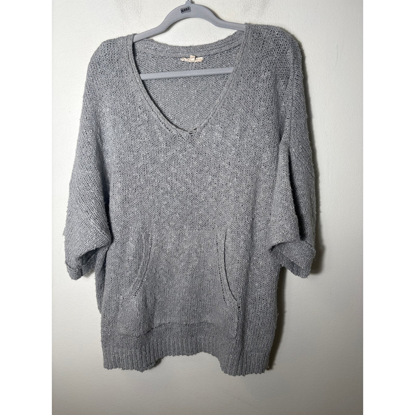 Easel Gray Short Sleeve Knit Sweater with Kangaroo Pouch Sz M/L