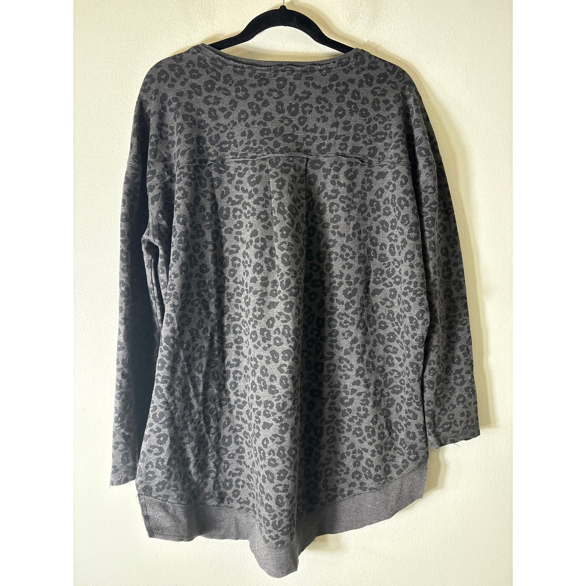 Z Supply Black and Gray Cheetah Pullover Long Sleeve Shirt Sz S