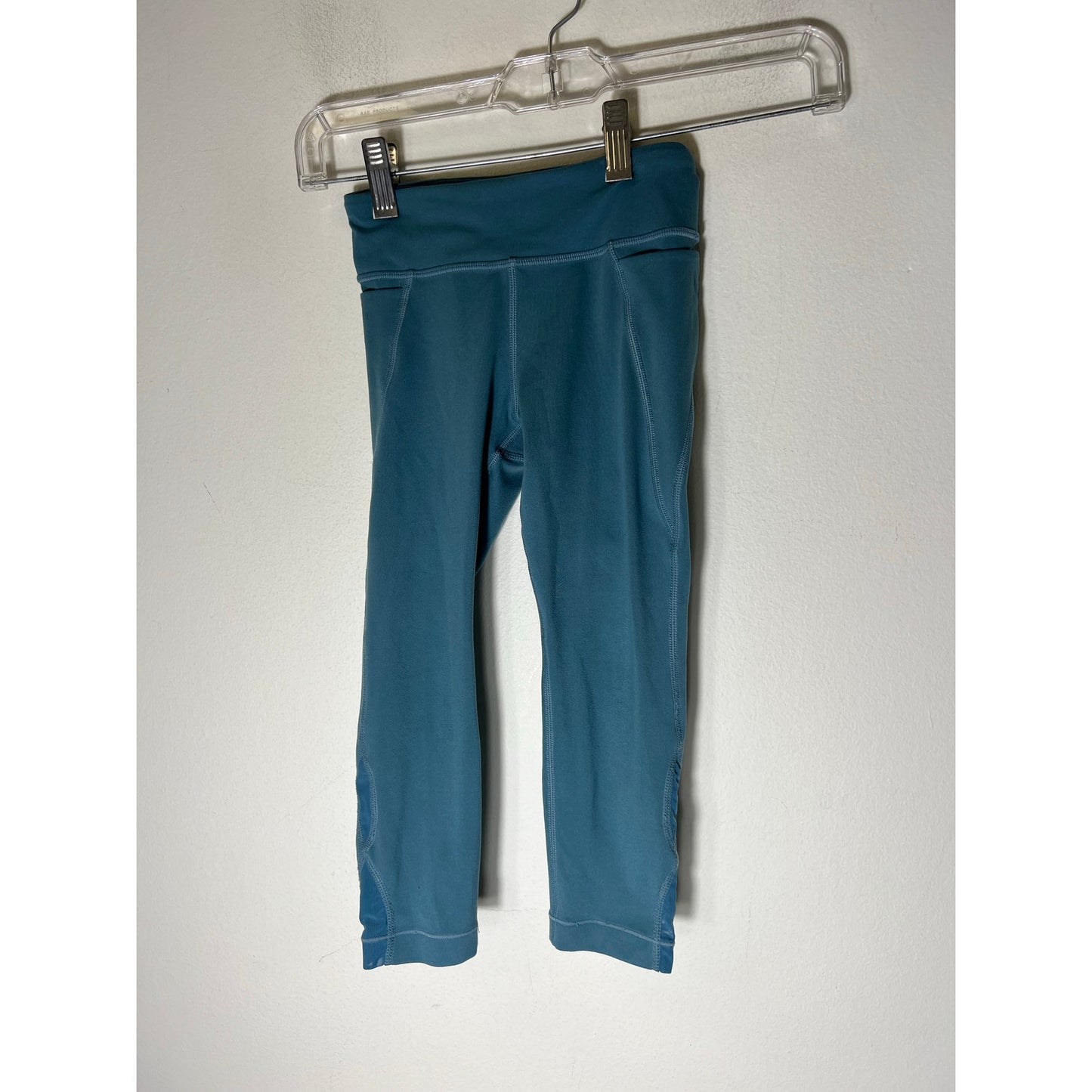 Girl's Bundle Athleta Girl Green Leggings and 5 more items Sz 6