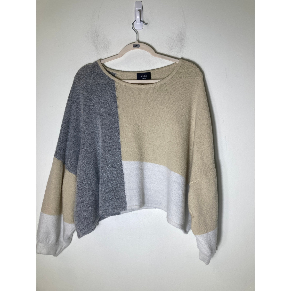 Vici Gray White Off White Color Block Boxy Cut Sweater Sz M