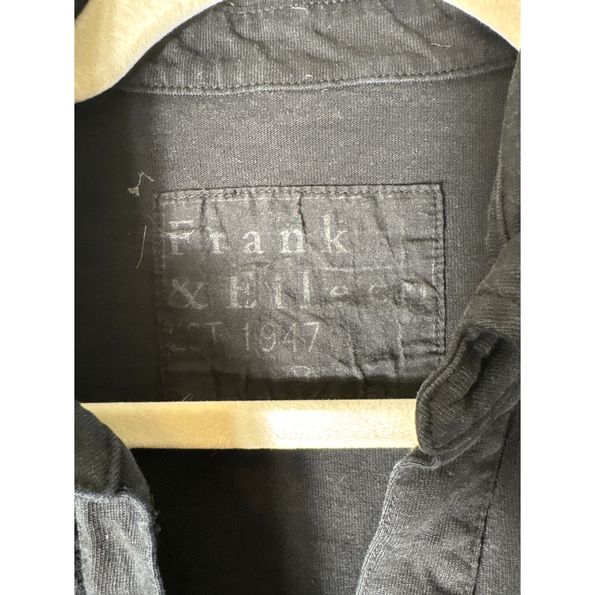 Frank & Eileen Black Long Sleeve Collared V-Neck Shirt Sz M