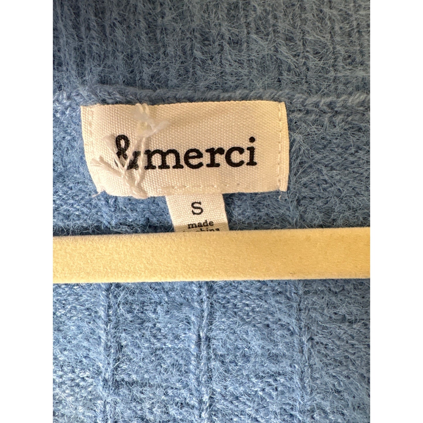&Merci Blue Long Sleeve Fuzzy V-Neck Sweater Sz S