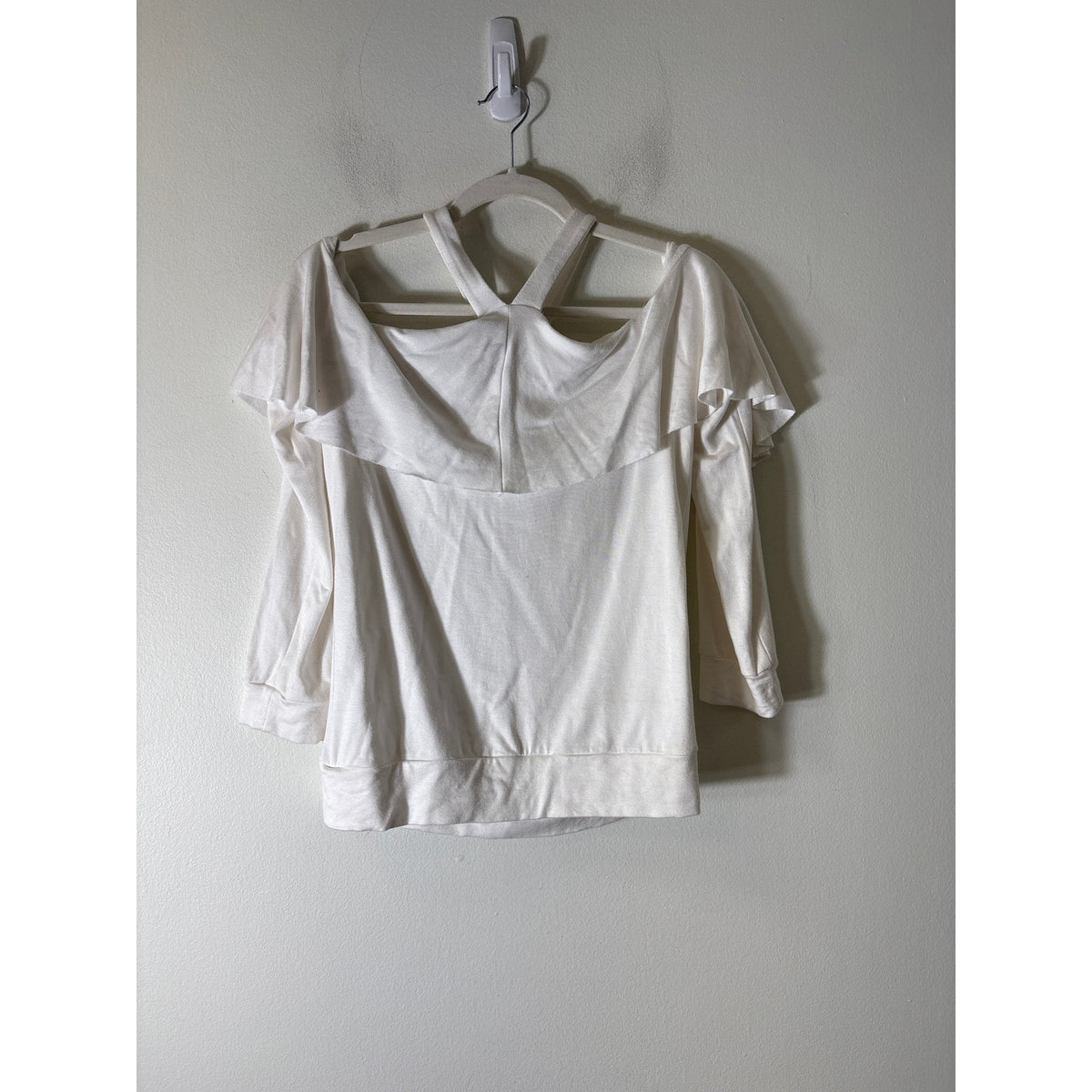 BAILEY/44 White Cold Shoulder Ruffle Top Sz M