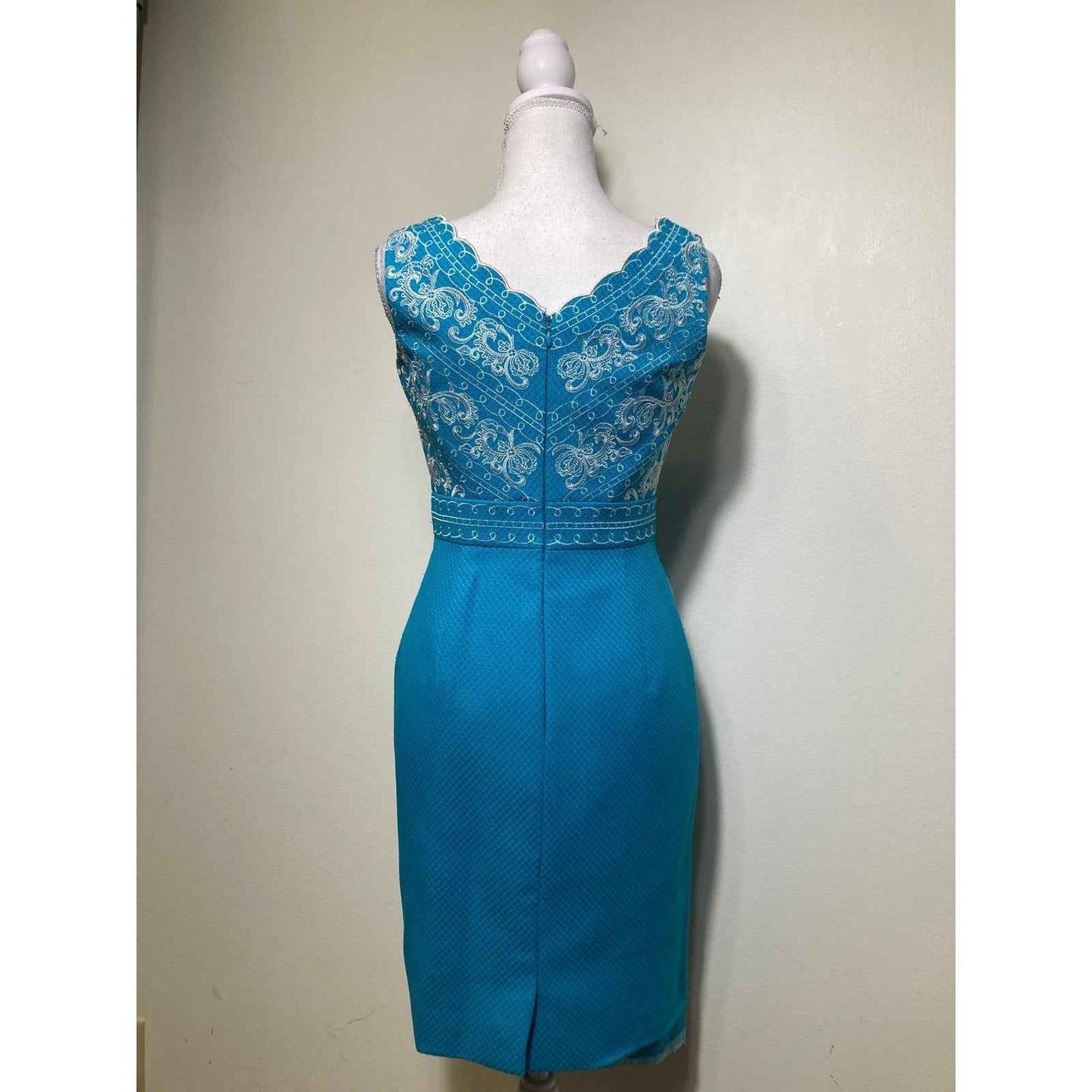 Antonio Melani Teal Blue Embroidered Sleeveless Knee Length Dress Sz 2
