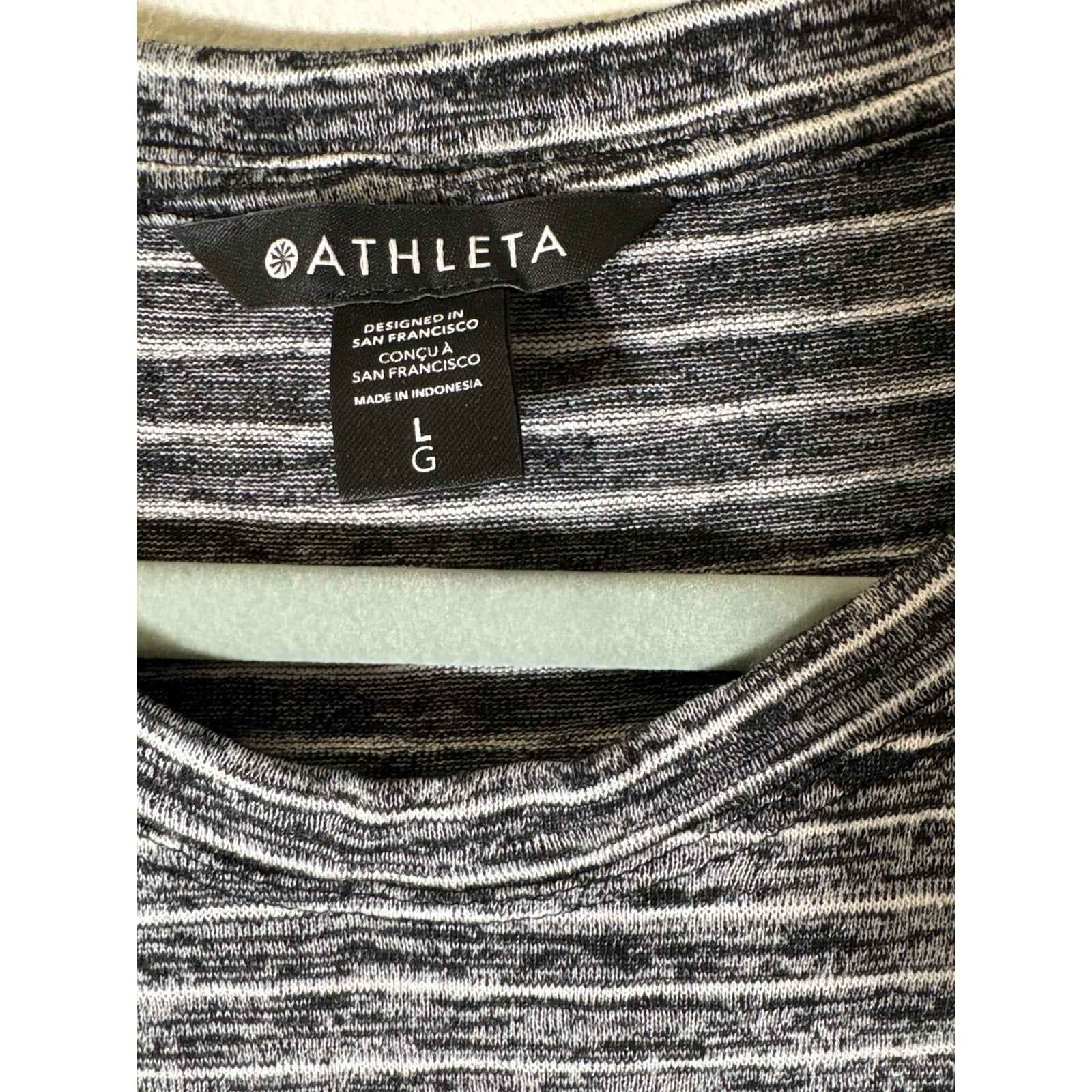 Athleta Black White Sleeveless Crew Neck Athletic Top Sz LG