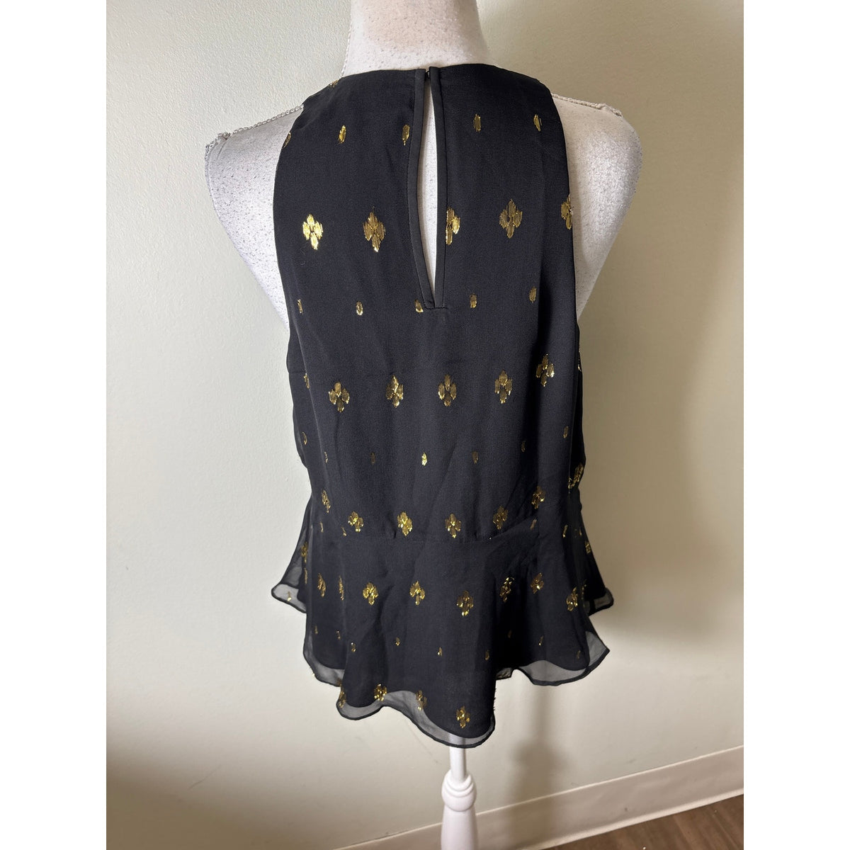 A.L.C Black With Gold Threaded Details Sleevless Top Sz 6