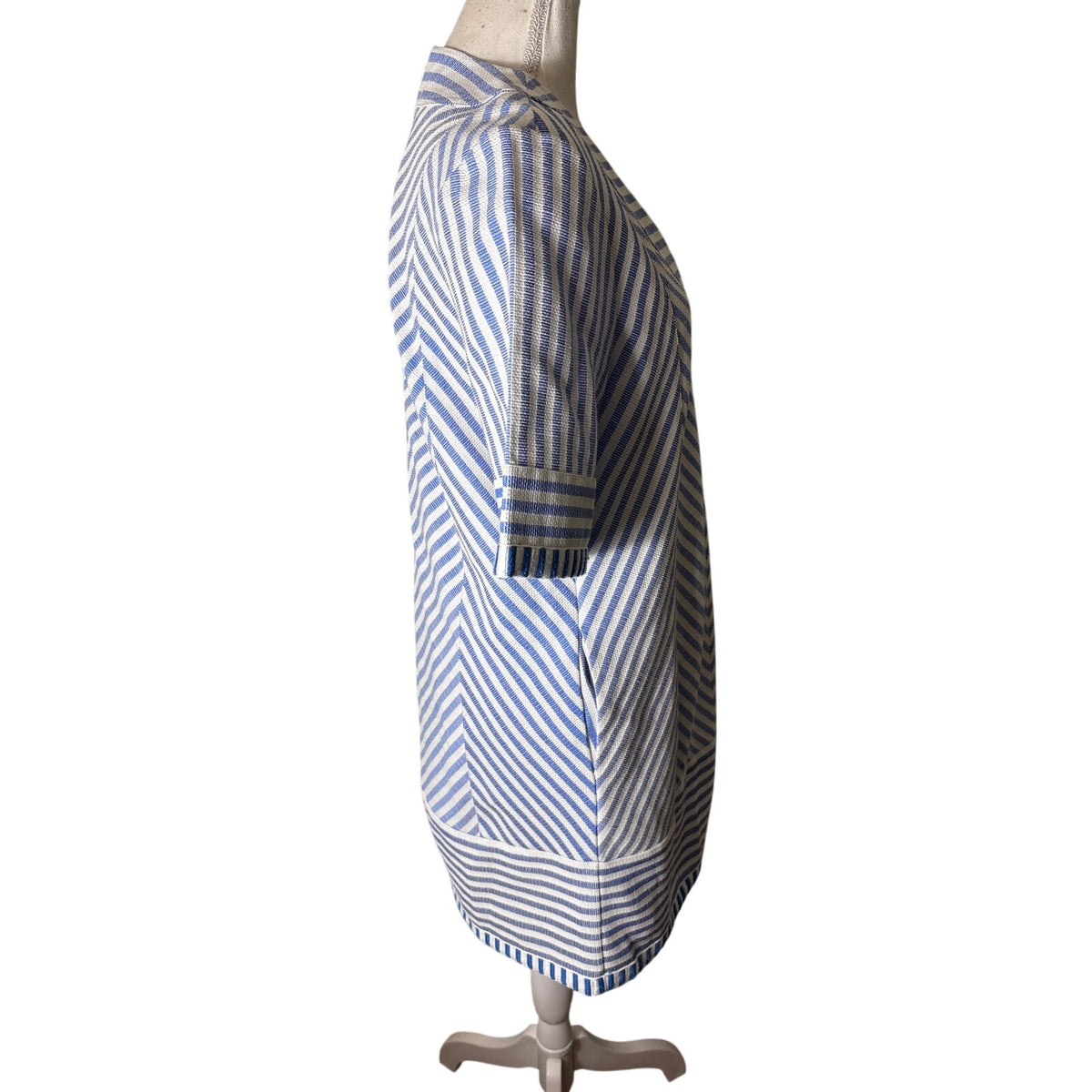 Hunter Bell Cornflower Blue and White Deep V Shift Dress Sz S