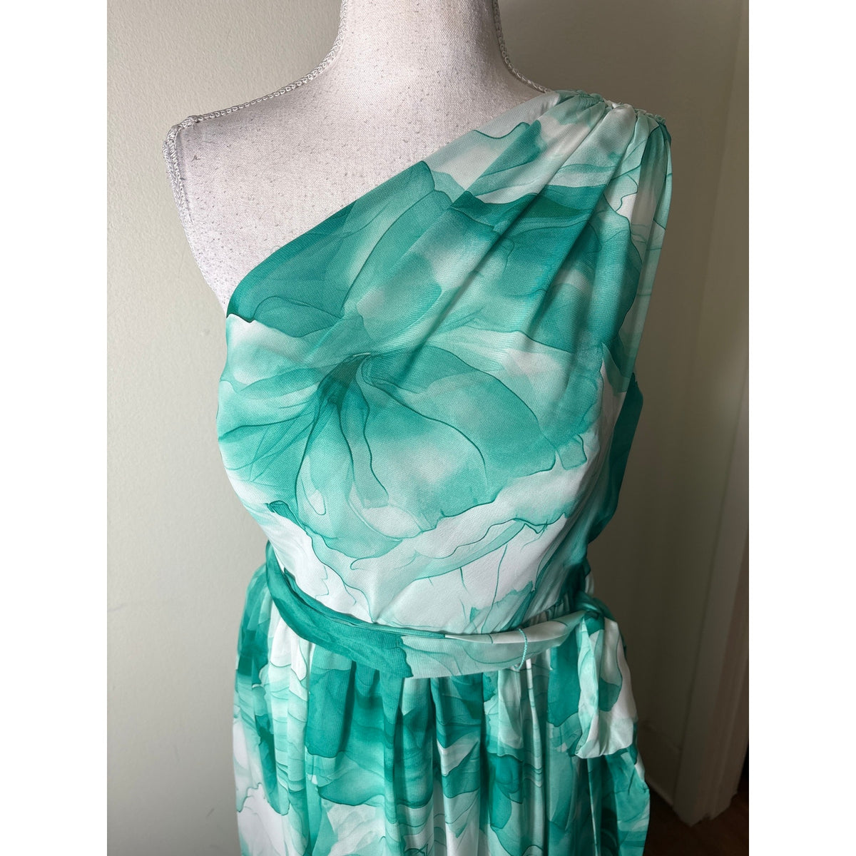 NWT Donna Karen Green Watercolor One Shoulder Floor Length Gown Sz 10